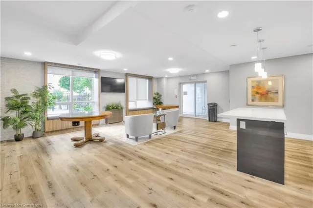 Additional property image - 399 Queen St S Unit 211
