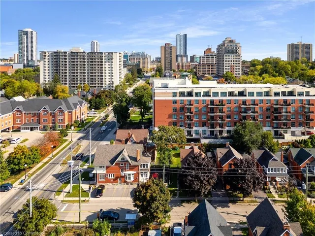 Additional property image - 399 Queen St S Unit 211