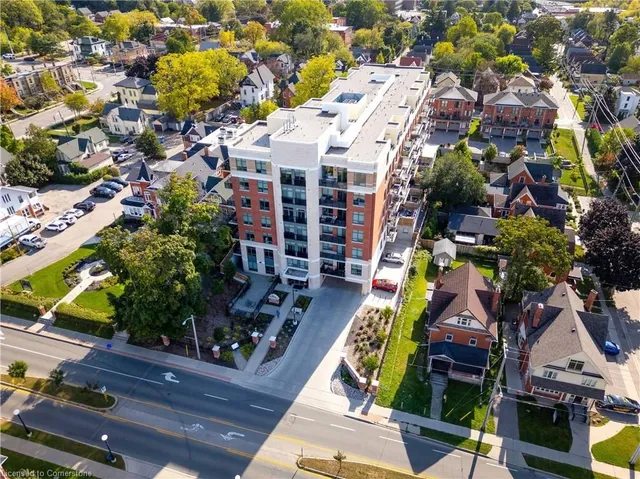 Additional property image - 399 Queen St S Unit 211