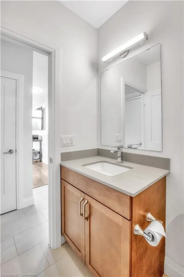 Additional property image - 399 Queen St S Unit 211