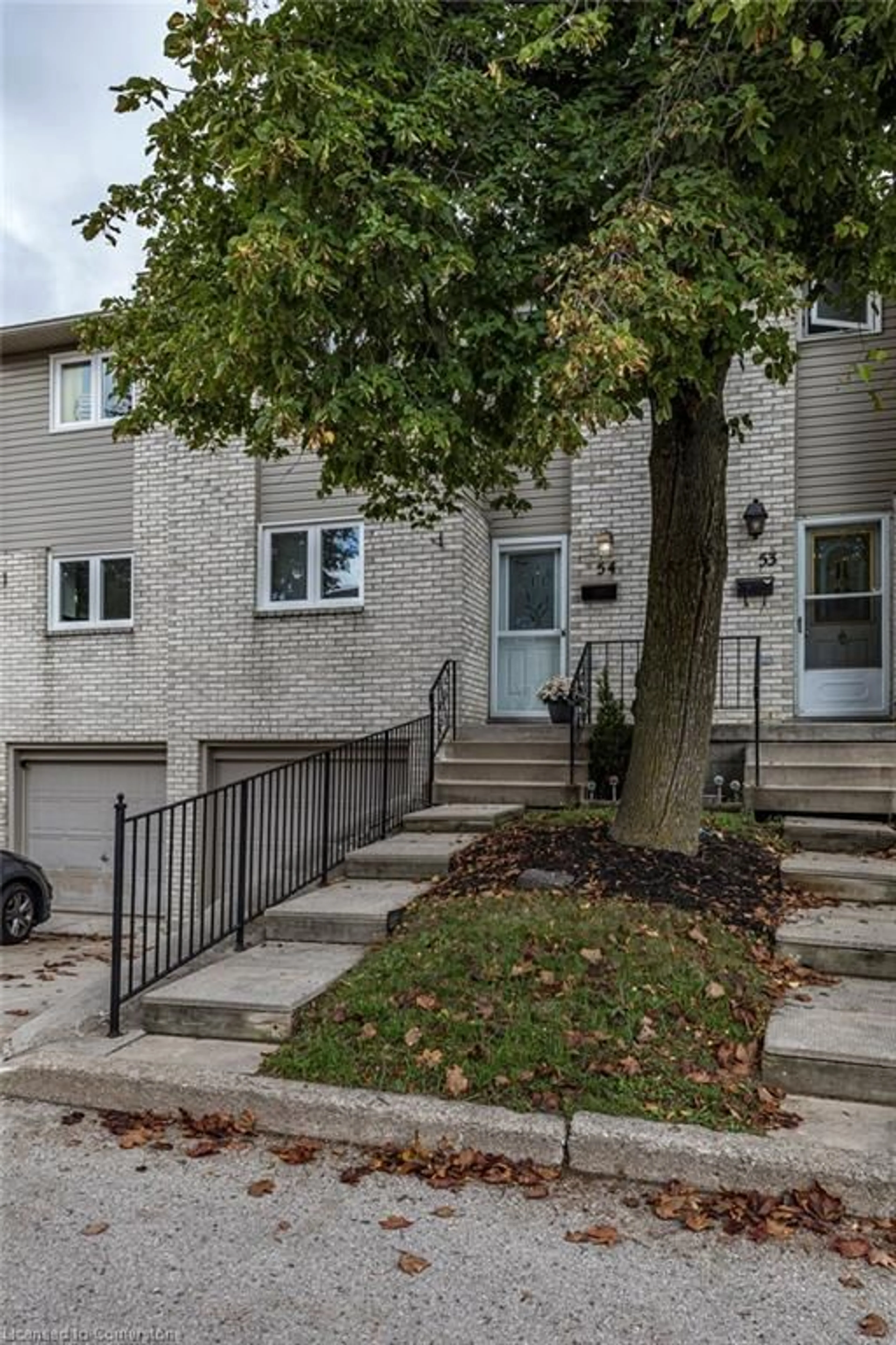 A pic from exterior of the house or condo for 33 Rochelle Ave #54, Hamilton Ontario L8W 1P9