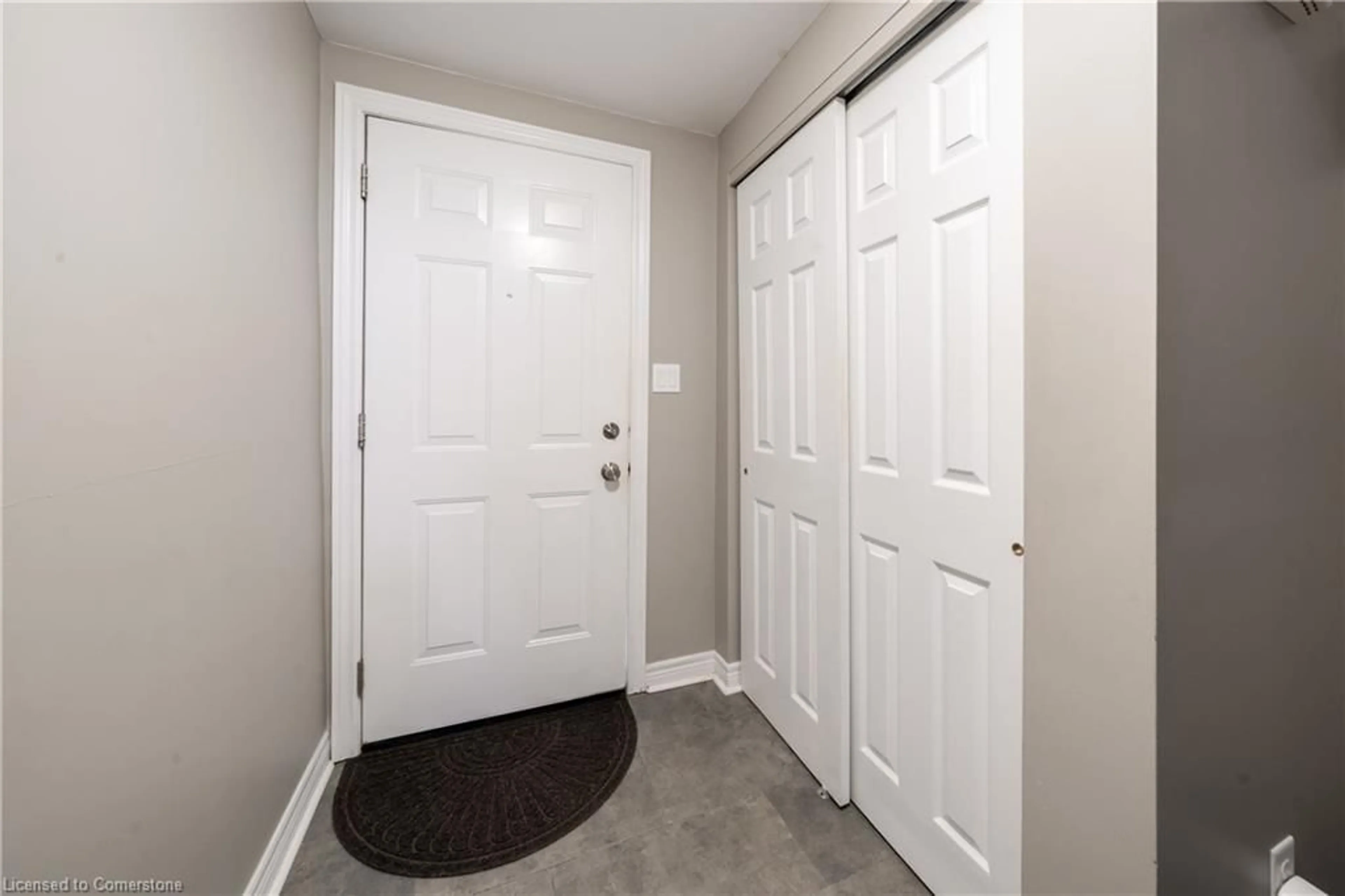 Indoor entryway, unknown floor for 444 Stone Church Rd #P3, Hamilton Ontario L9B 1R1