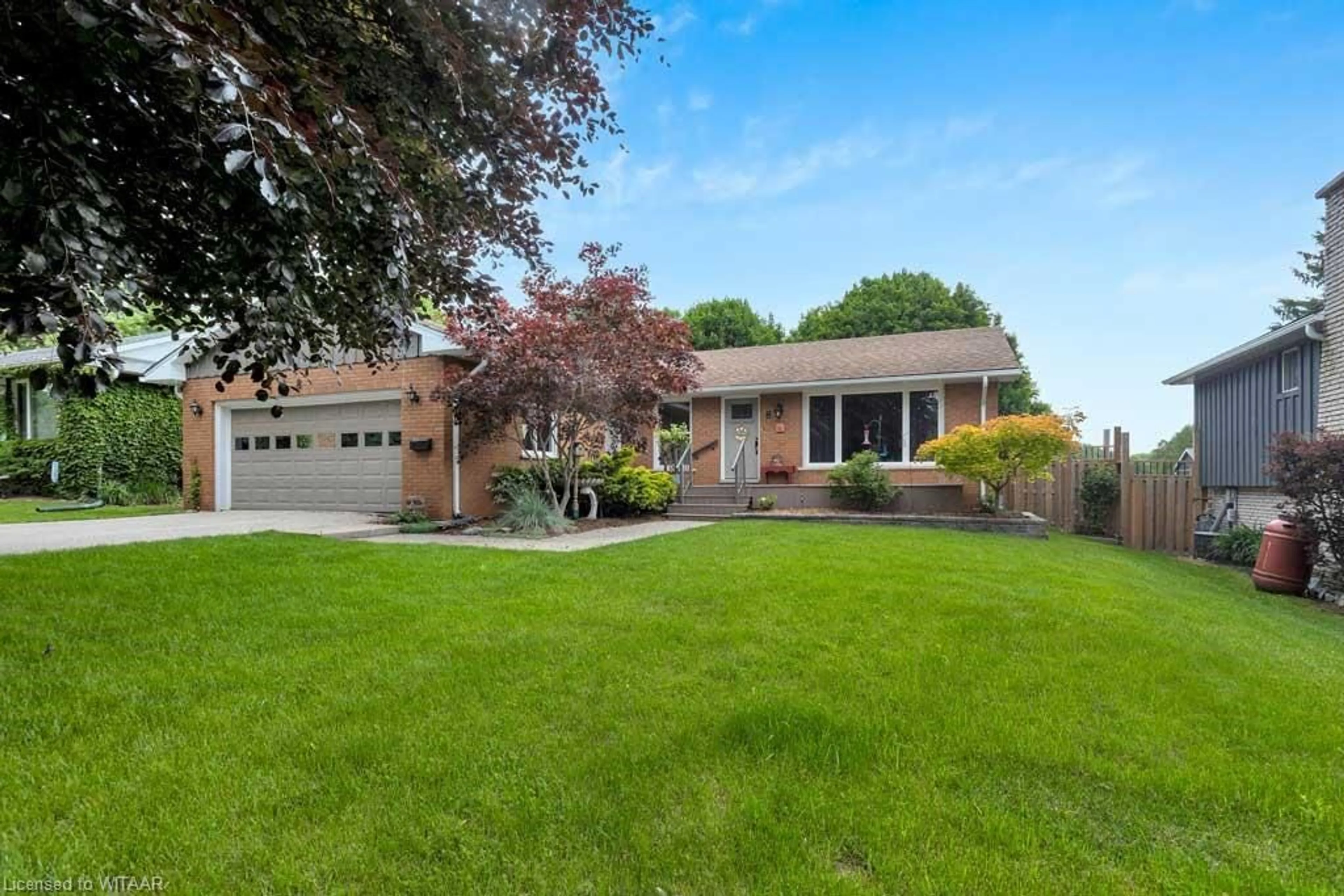 Frontside or backside of a home, cottage for 8 Woodcock Dr, Tillsonburg Ontario N4G 4L8