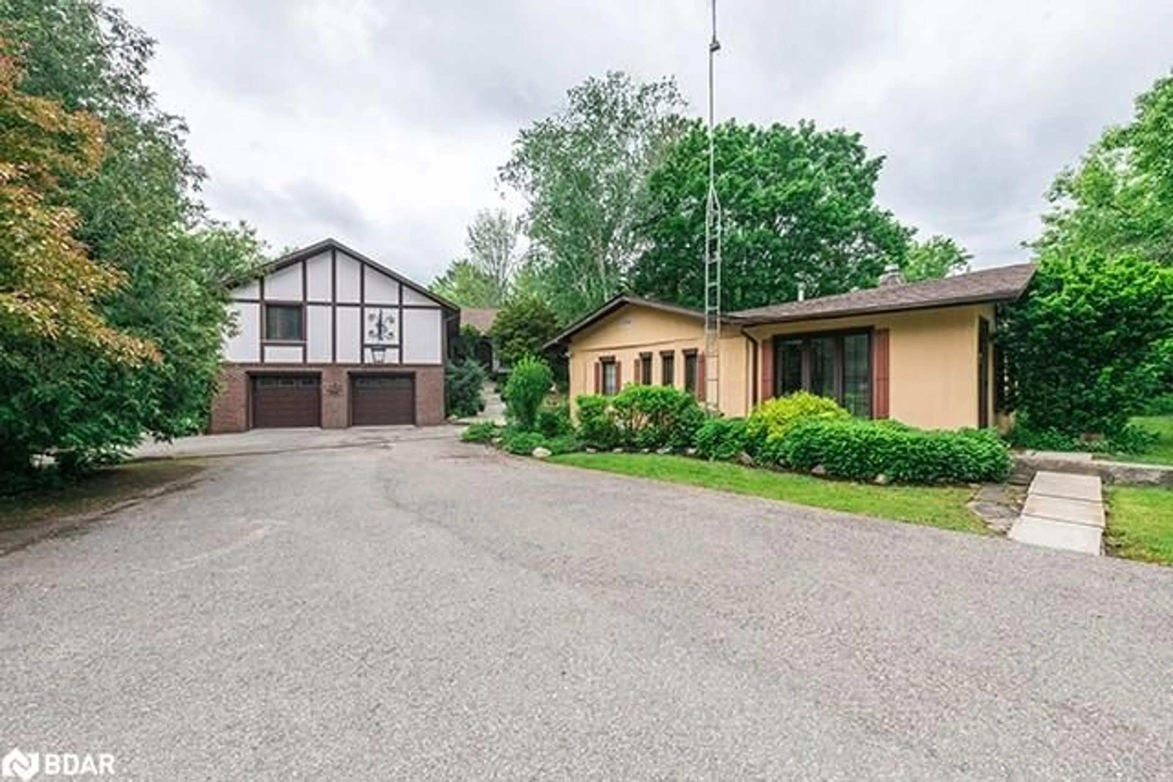 Frontside or backside of a home, cottage for 14902 Mount Pleasant Rd, Caledon Ontario L7E 3M3