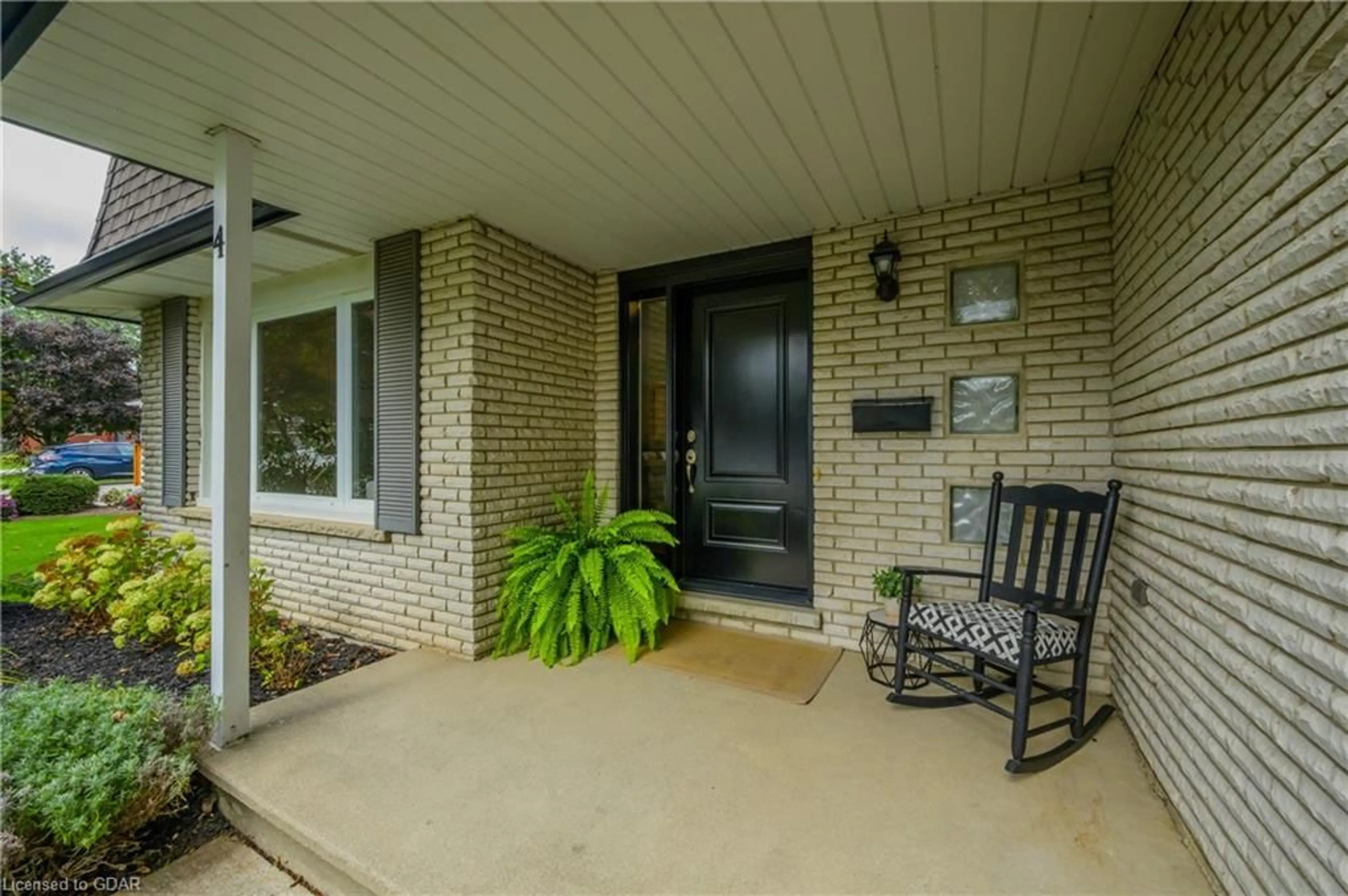 Indoor entryway, wood floors for 4 Canary Crt, Elmira Ontario N3B 1E7