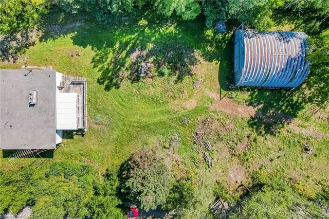 Additional property image - 623 Robson Rd