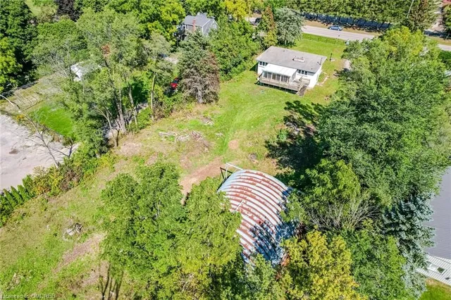 Additional property image - 623 Robson Rd