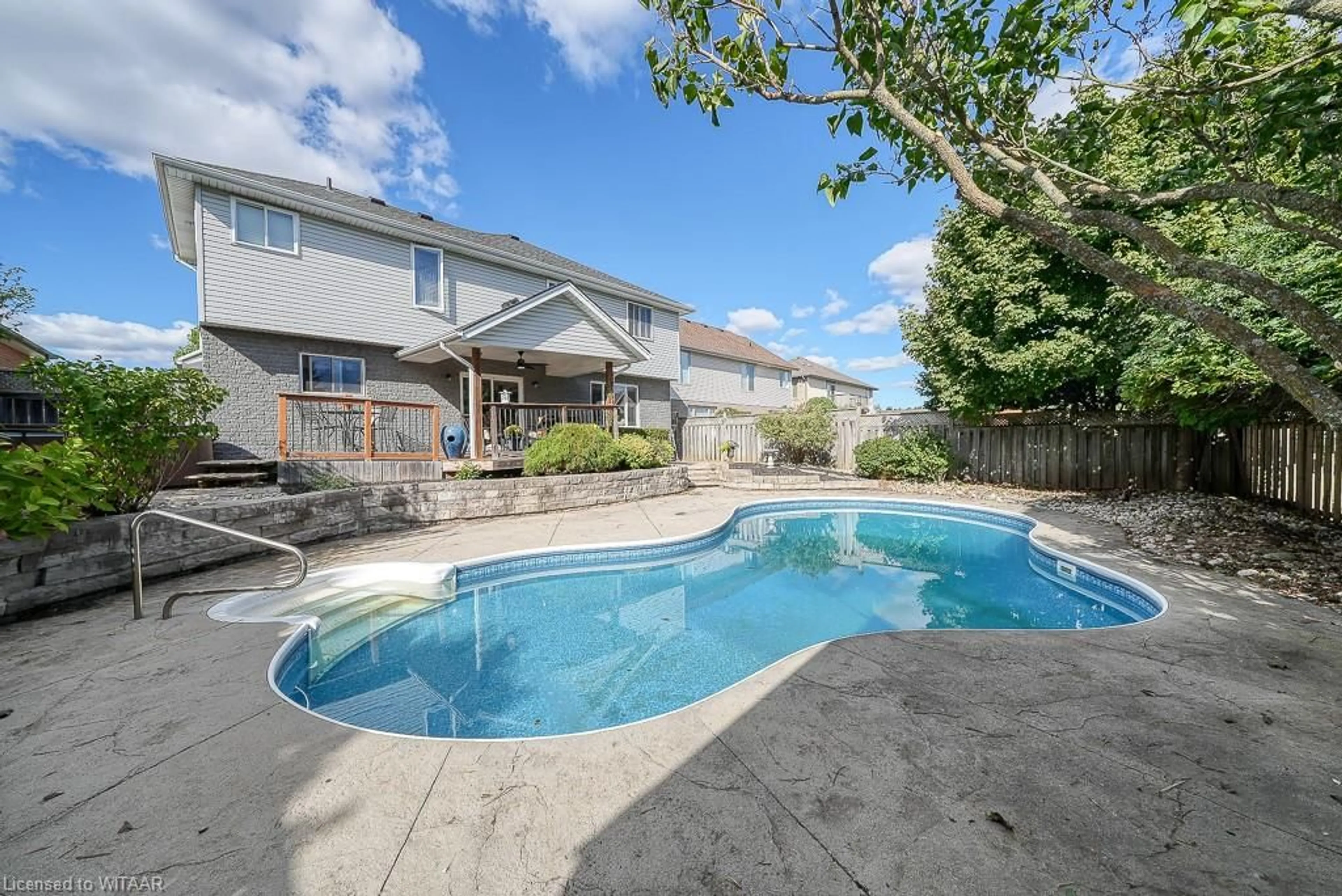 Indoor or outdoor pool for 468 Lakeview Dr, Woodstock Ontario N4T 1V3