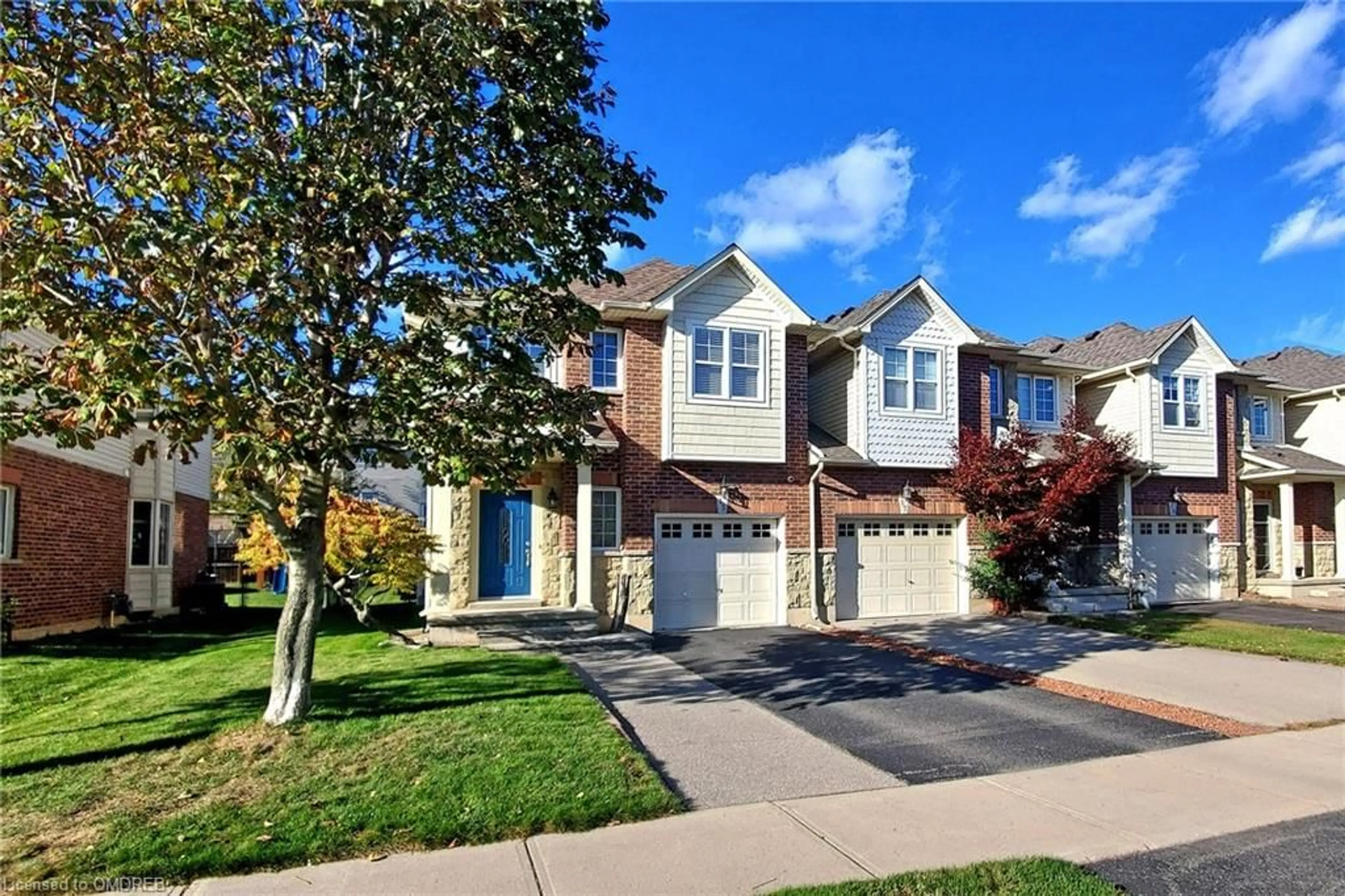 A pic from exterior of the house or condo, the street view for 15 Brooking Crt, Ancaster Ontario L9G 0A6