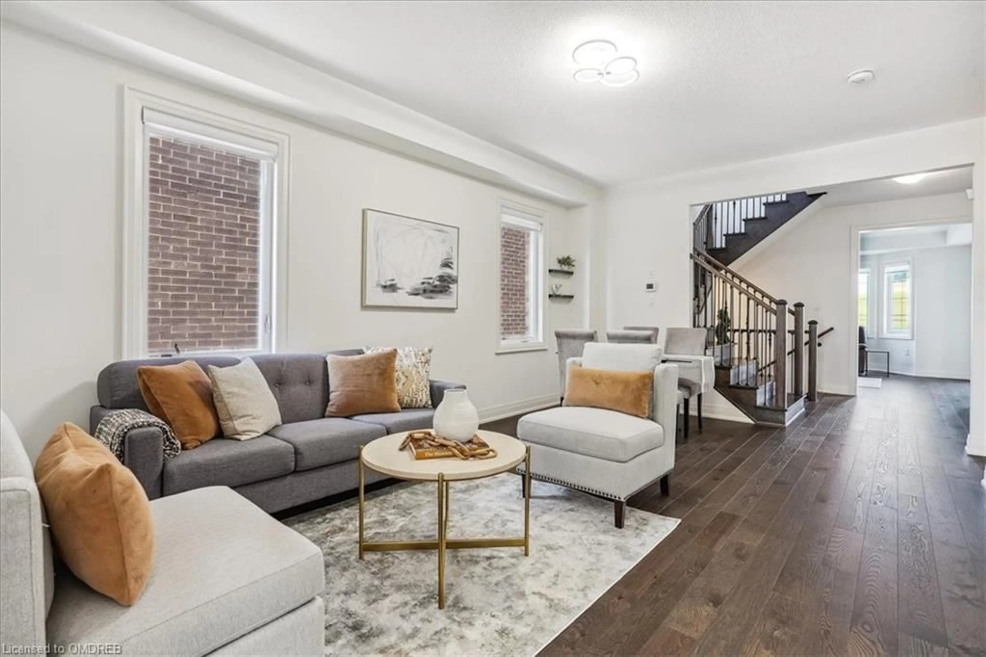 Living room, wood floors for 81 Granite Ridge Trail, Hamilton Ontario L8B 1Y6