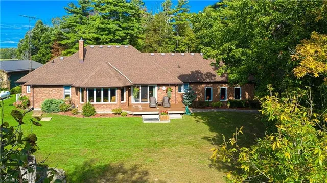 1 Clow Crt, Mallorytown 2