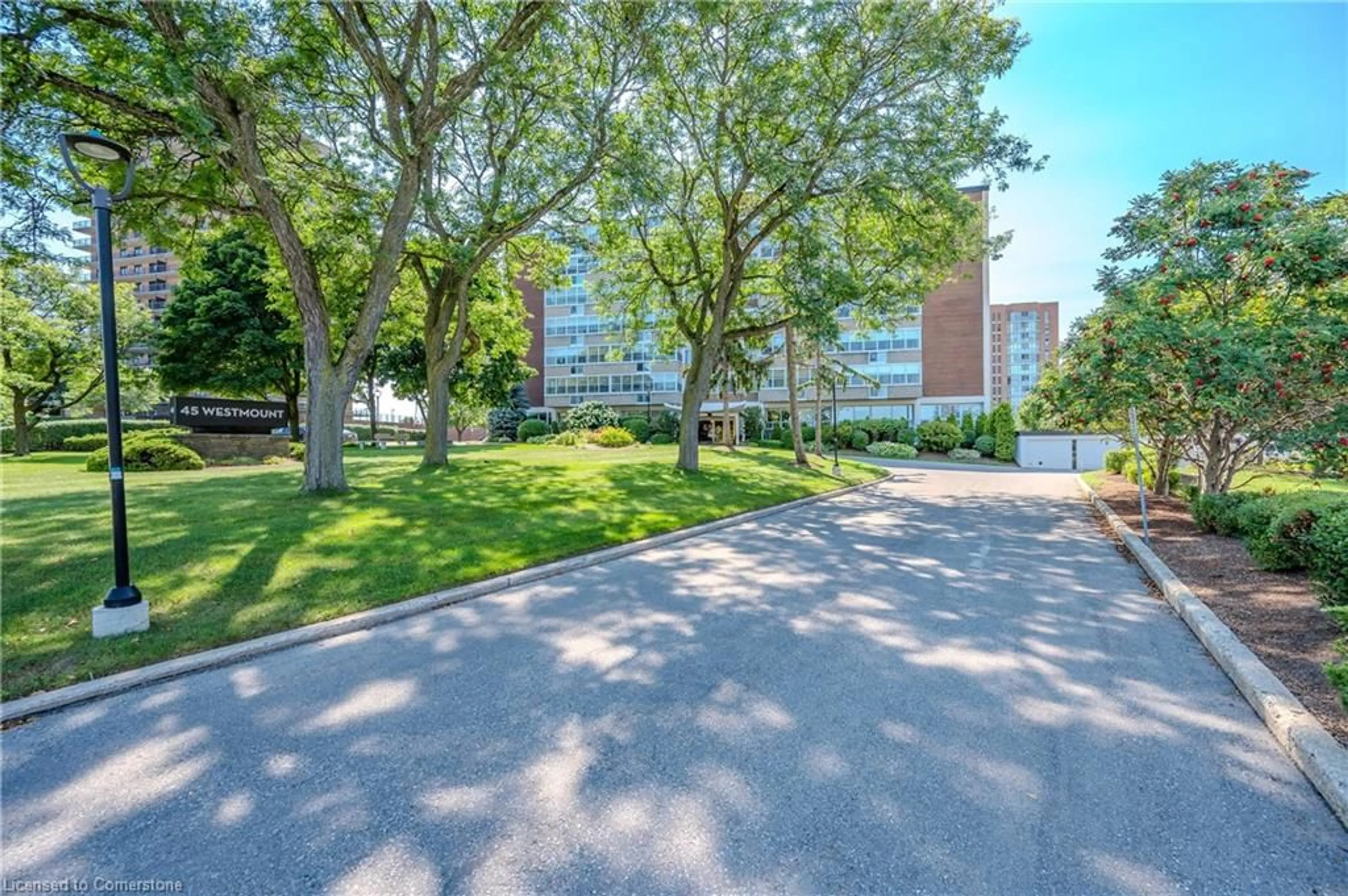 A pic from exterior of the house or condo, the street view for 45 Westmount Rd #708, Waterloo Ontario N2L 2R3