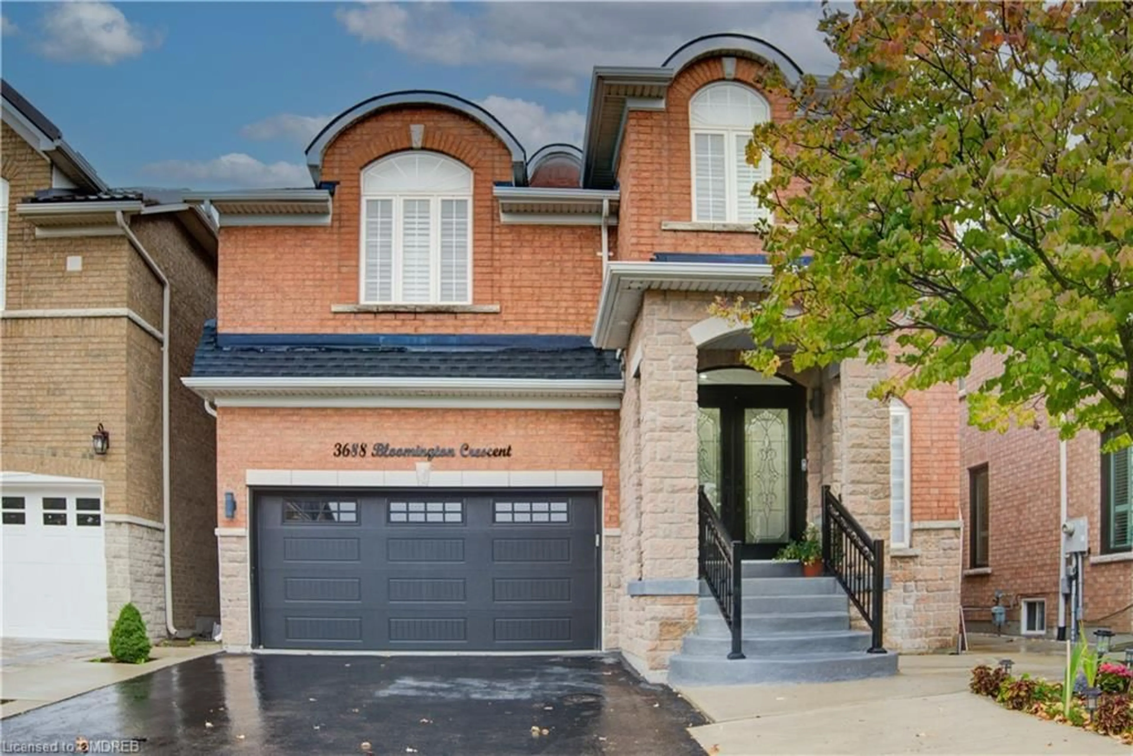 Home with brick exterior material for 3688 Bloomington Cres, Mississauga Ontario L5M 7B3