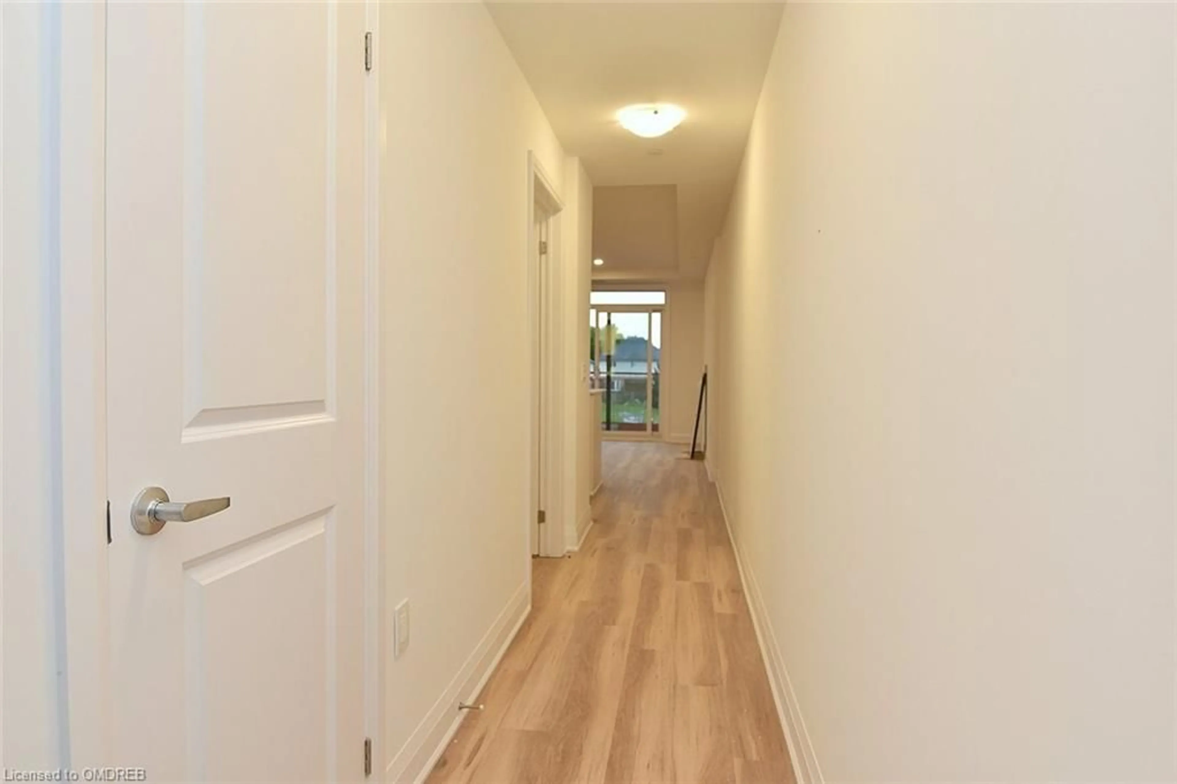 Indoor foyer, wood floors for 1936 Rymal Rd #219, Hamilton Ontario L0R 1P0