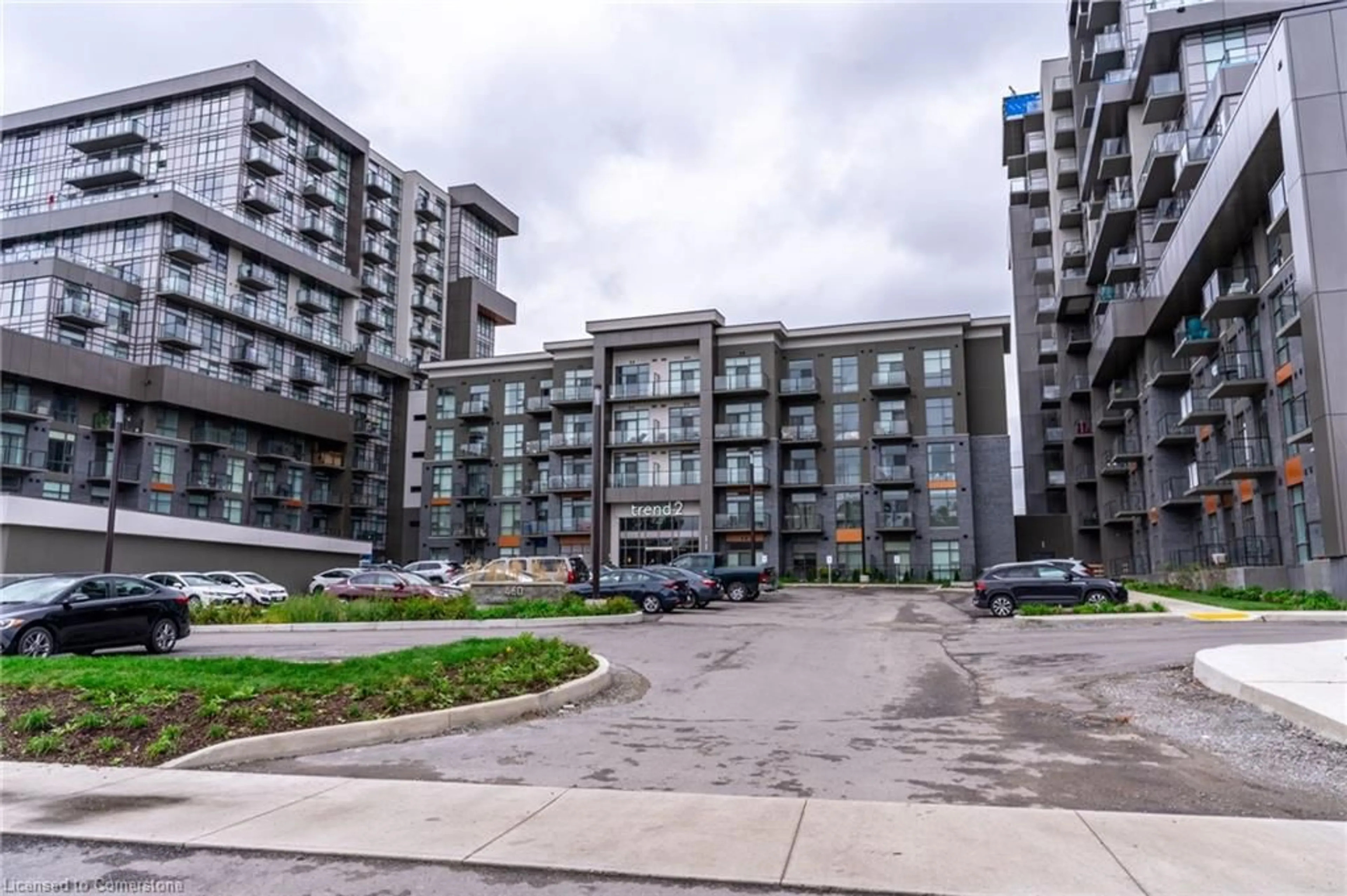 A pic from exterior of the house or condo for 460 Dundas St #507, Waterdown Ontario L8B 2A5