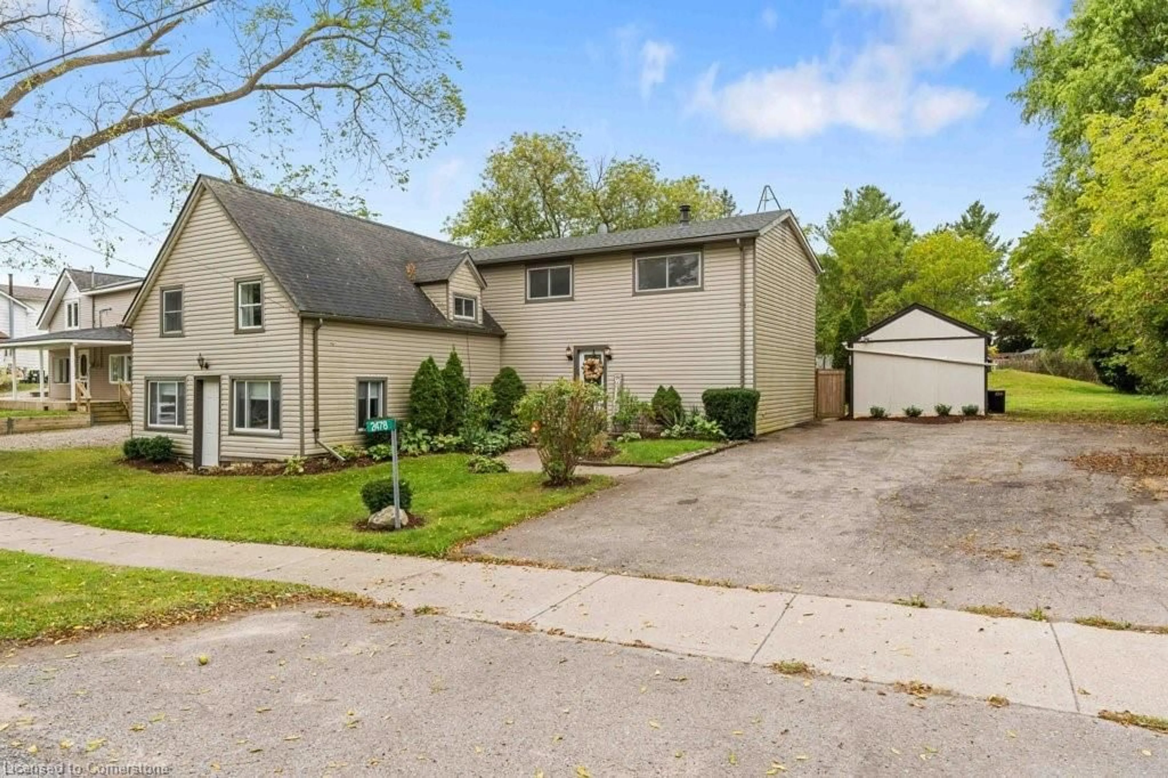 A pic from exterior of the house or condo, the street view for 2478 St. Anns Rd, St. Anns Ontario L0R 1Y0