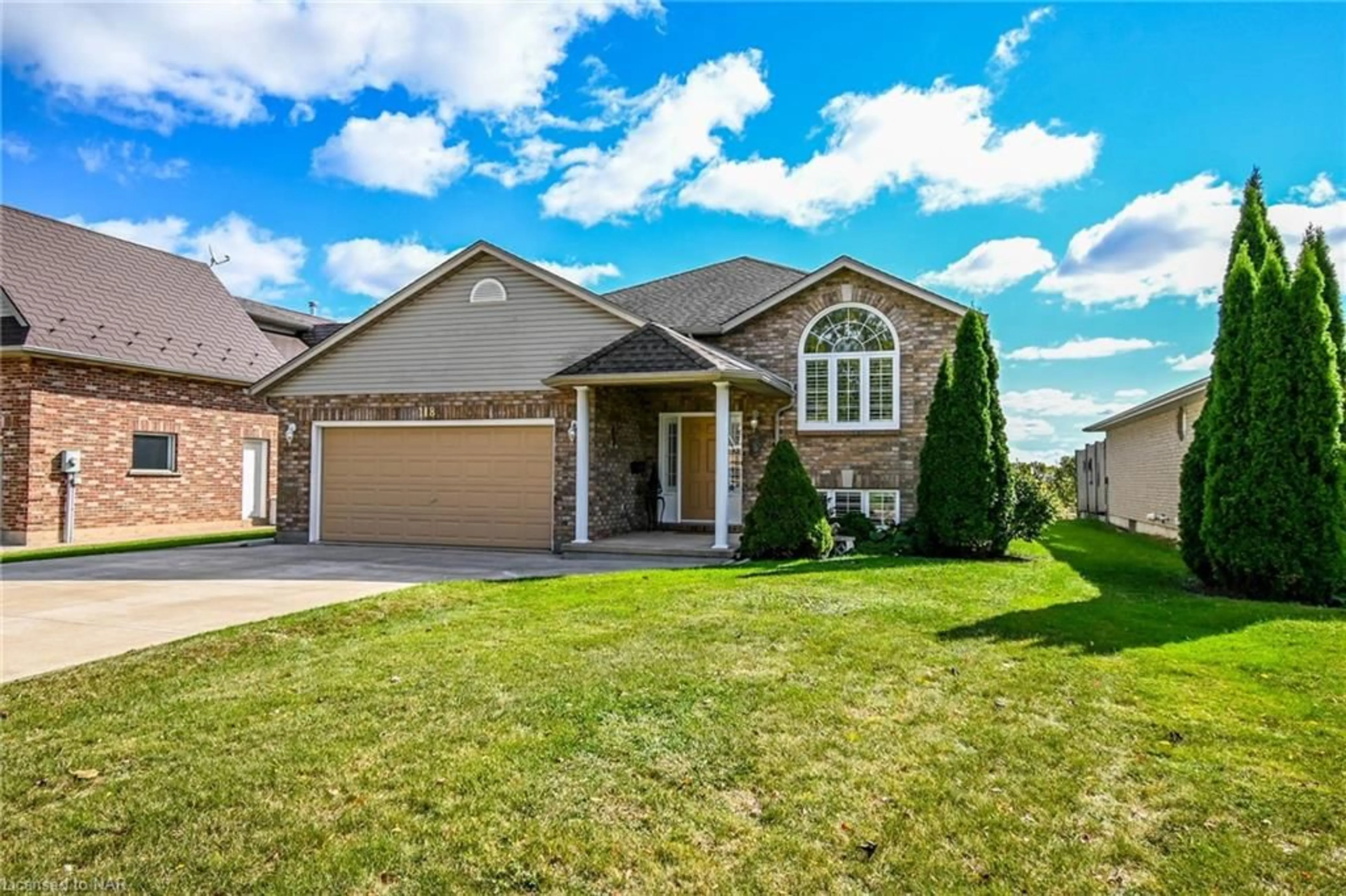 Frontside or backside of a home, cottage for 118 Colbeck Dr, Welland Ontario L3C 7B2