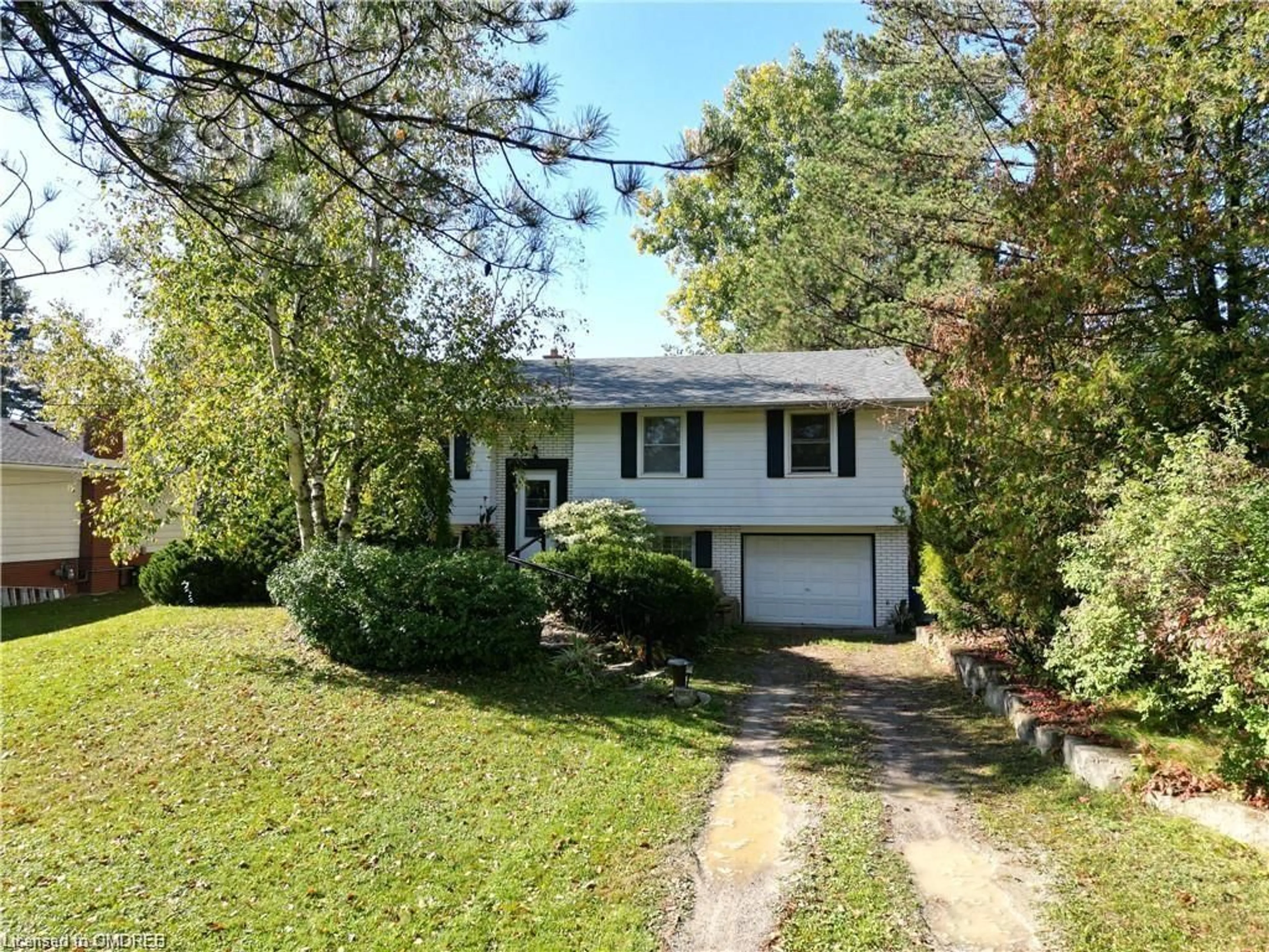 Frontside or backside of a home, cottage for 963 Garden Lane Lane, Millgrove Ontario L0R 1V0