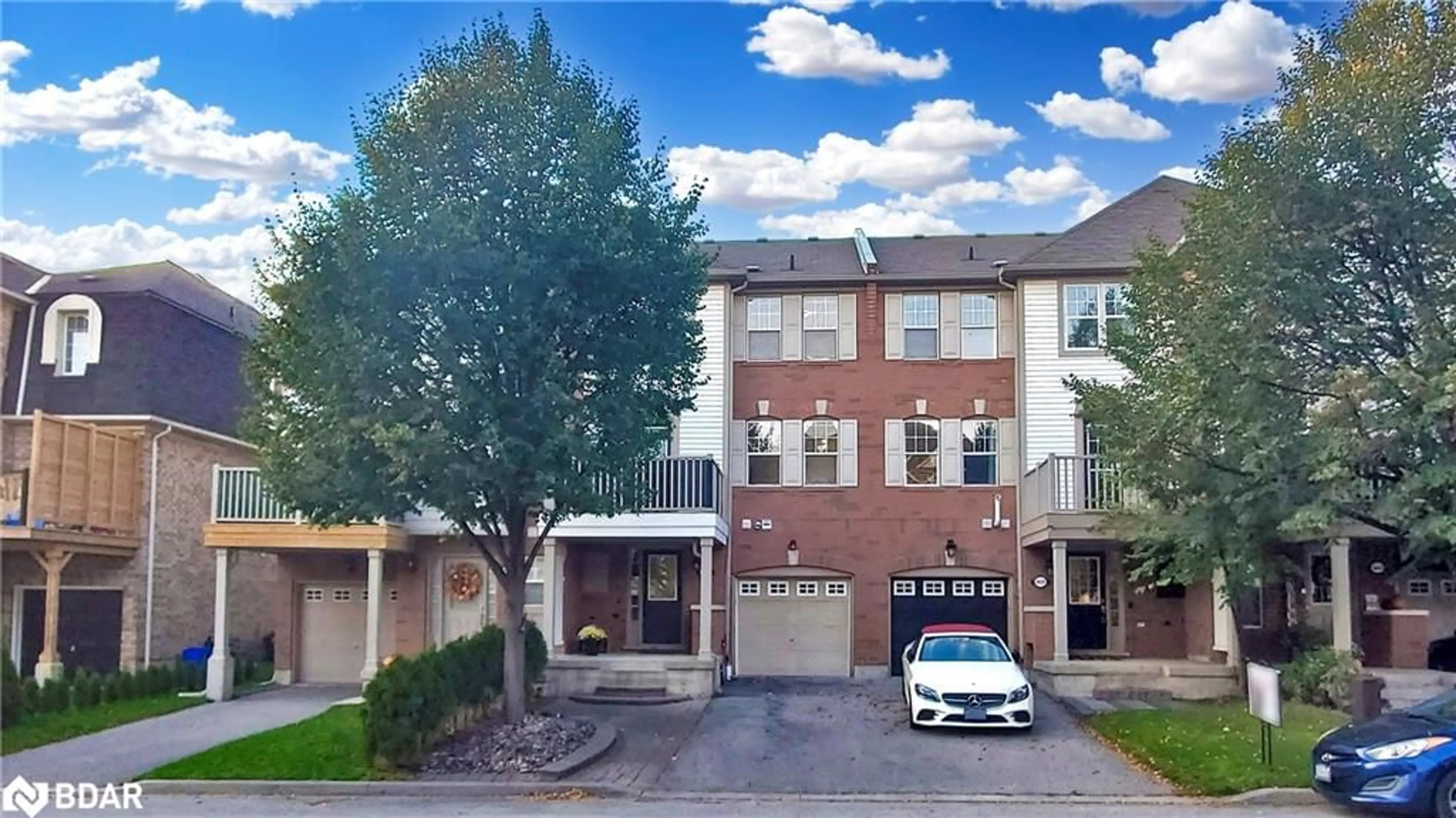 A pic from exterior of the house or condo, the street view for 3037 Dewridge Ave, Oakville Ontario L6M 5H9