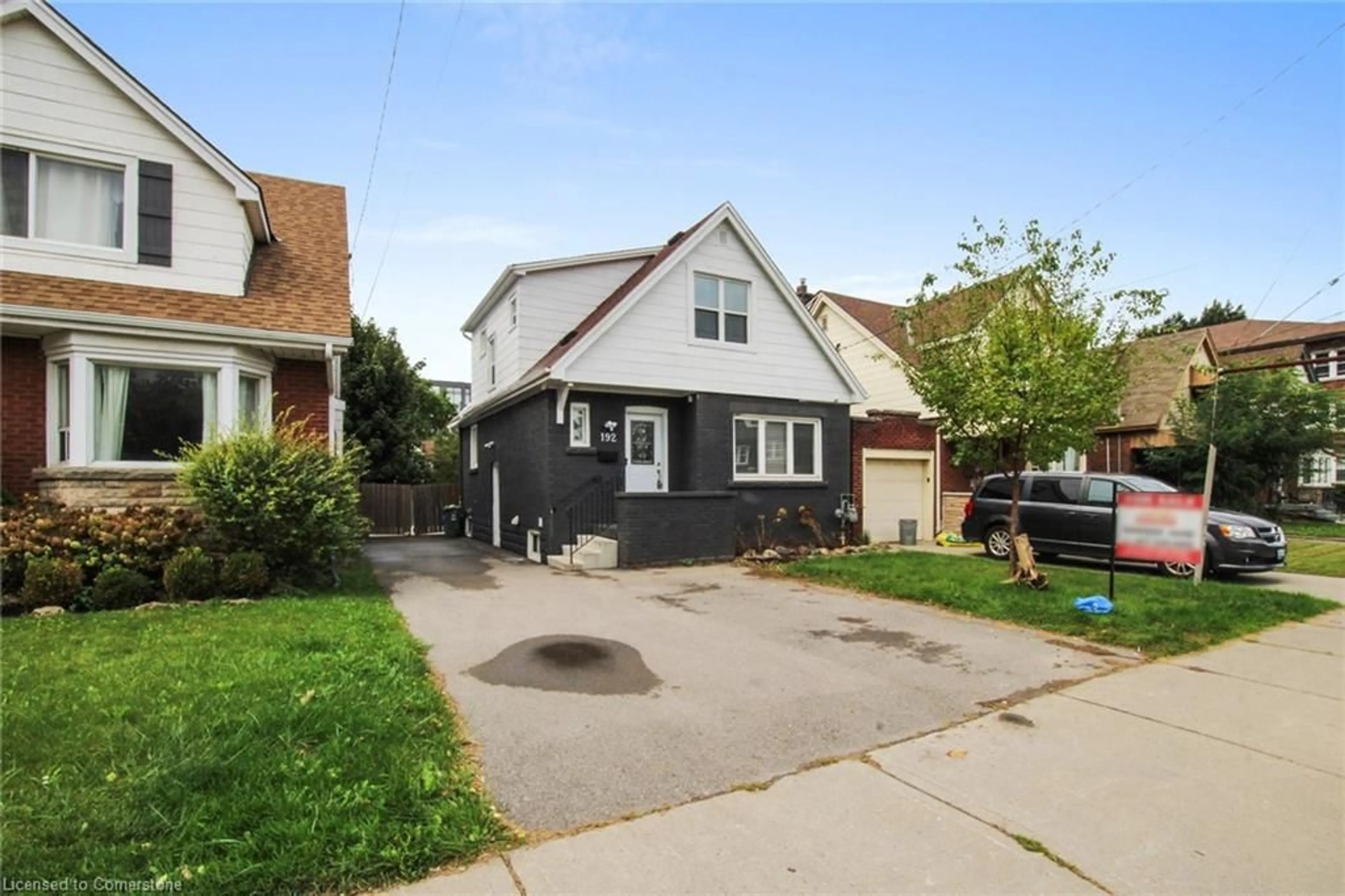 Frontside or backside of a home, cottage for 192 Wentworth St, Hamilton Ontario L8N 2Z4