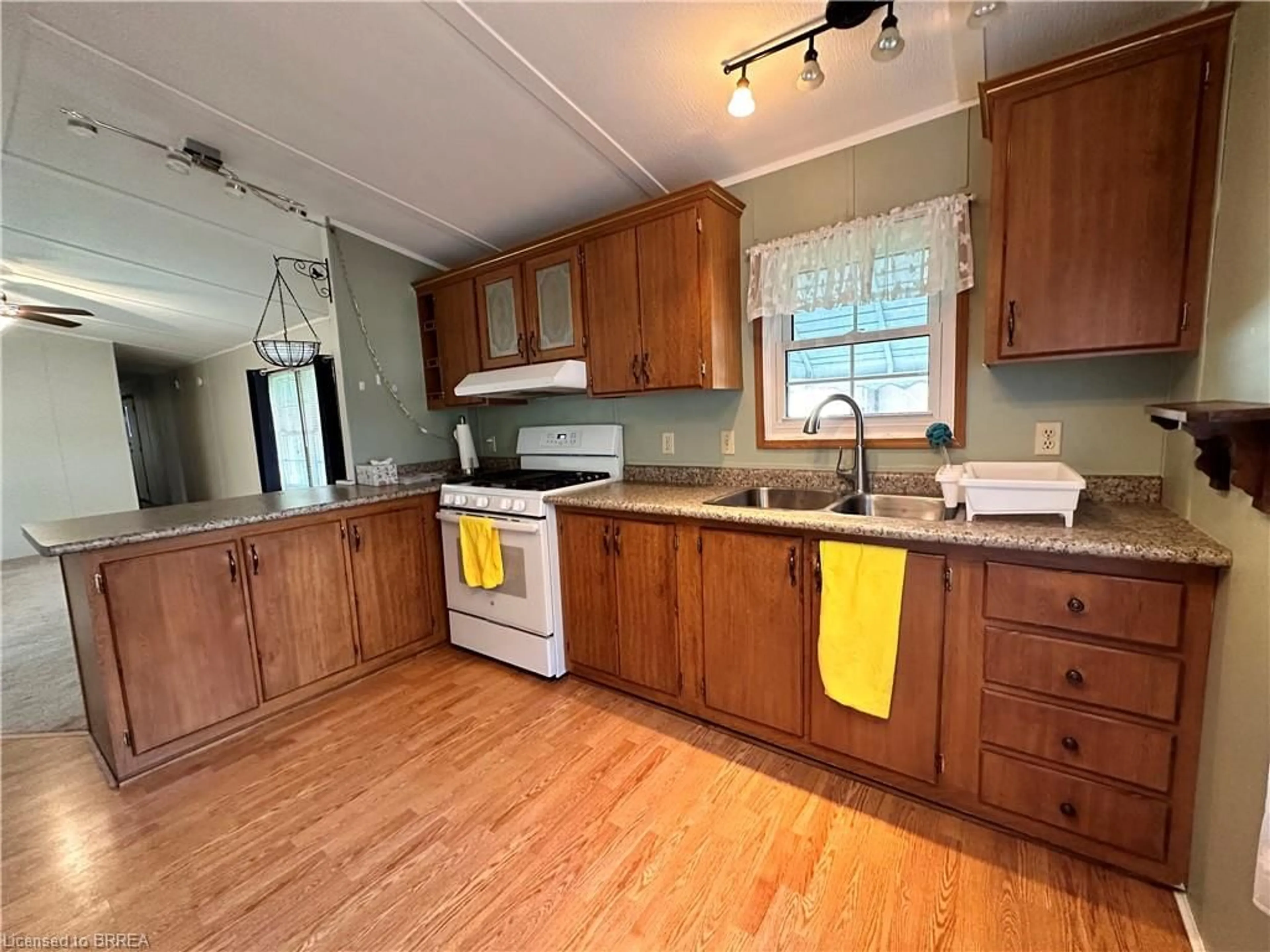 Kitchen, wood floors, cottage for 4899 Plank Rd #12, Port Burwell Ontario N0J 1T0