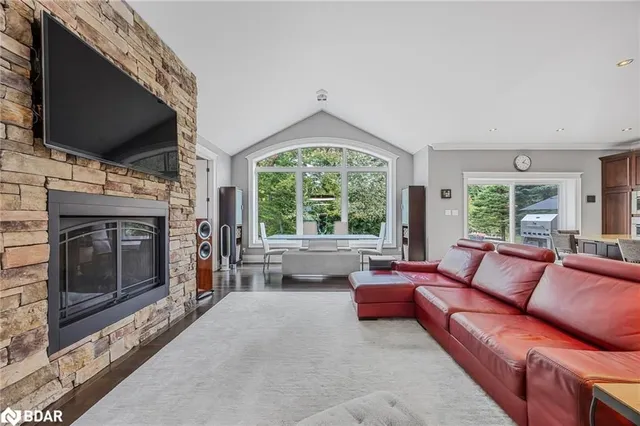36 Lilac Lane, Midhurst 5