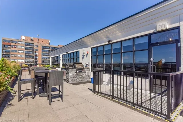 Additional property image - 112 Benton St Unit 604