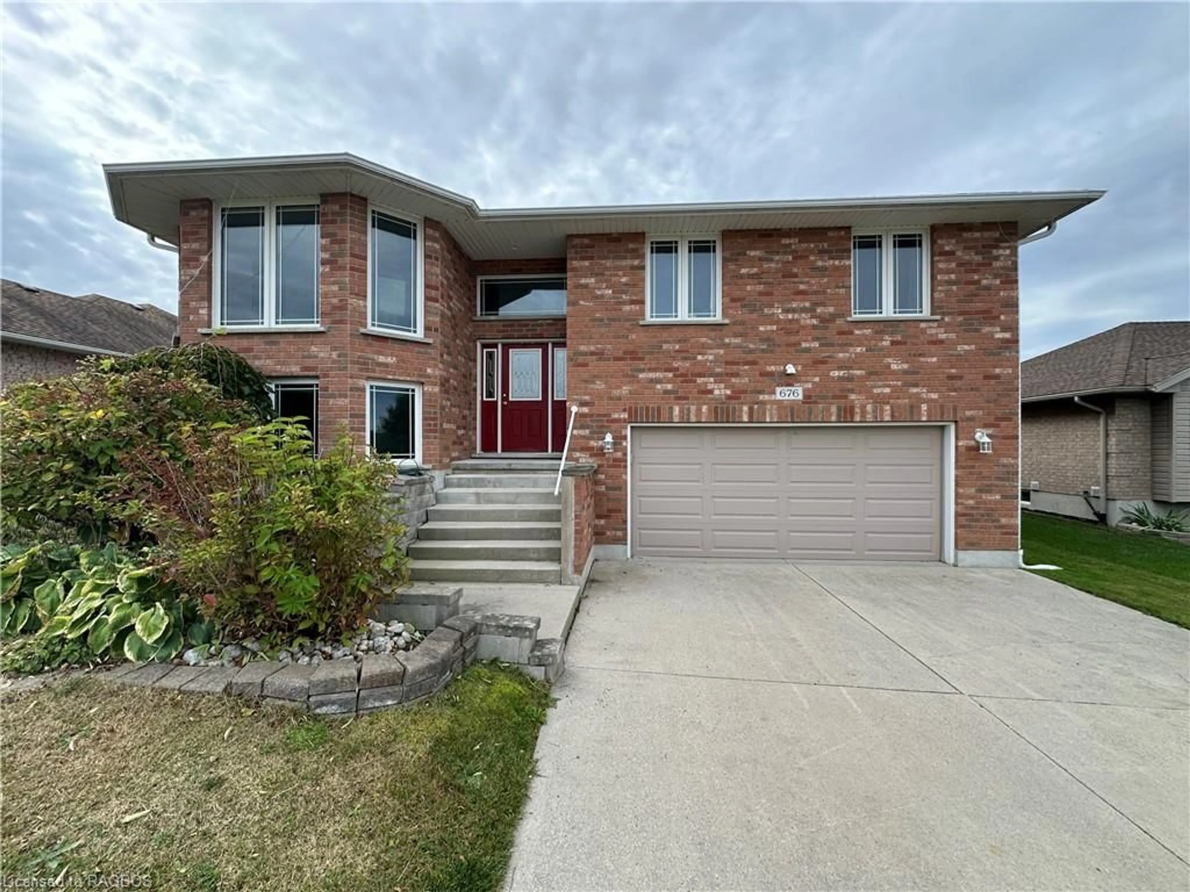 Home with brick exterior material for 676 23rd Ave, Hanover Ontario N4N 3X4