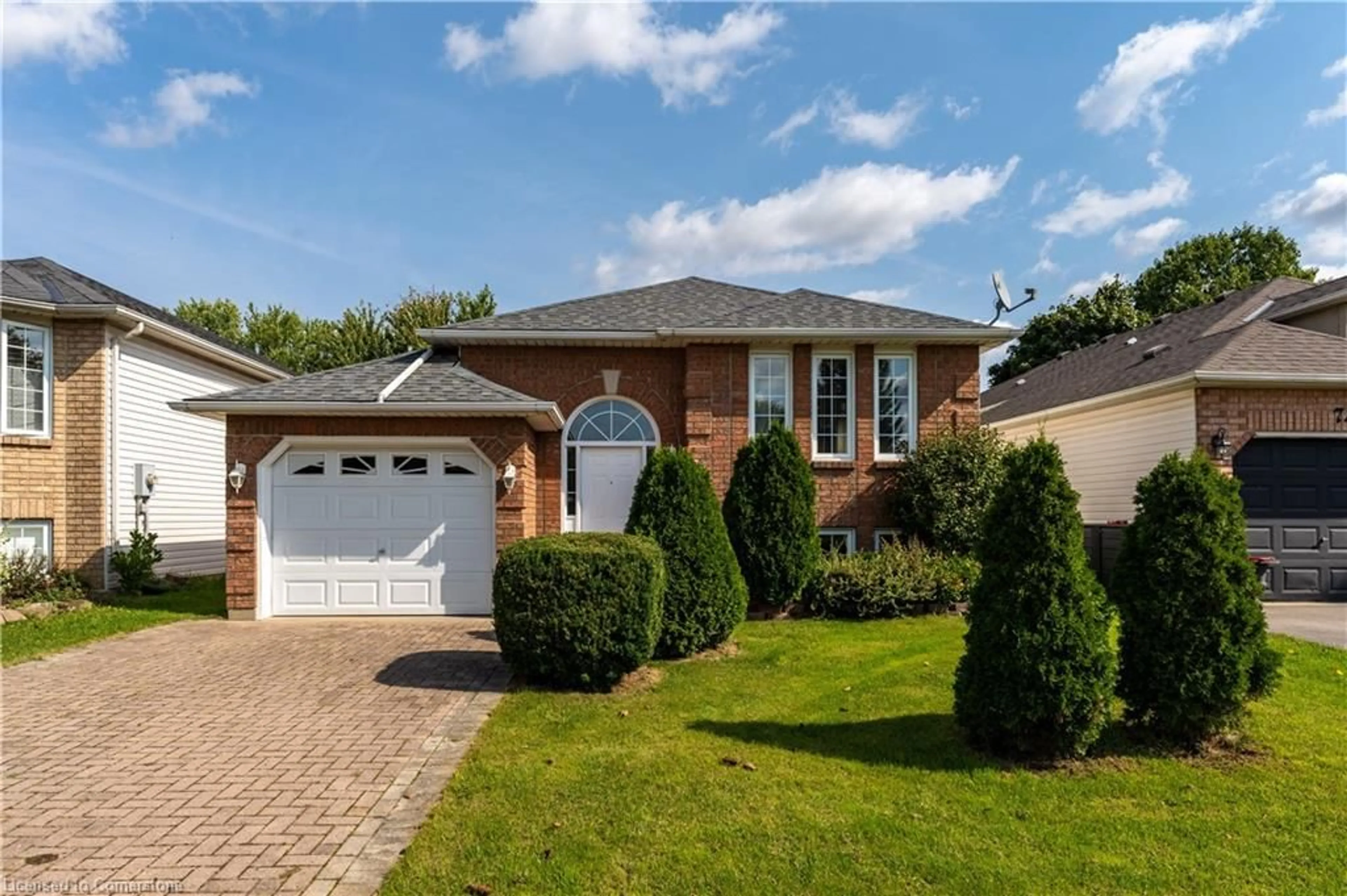 Frontside or backside of a home, cottage for 76 Braemar Ave, Caledonia Ontario N3W 2K9