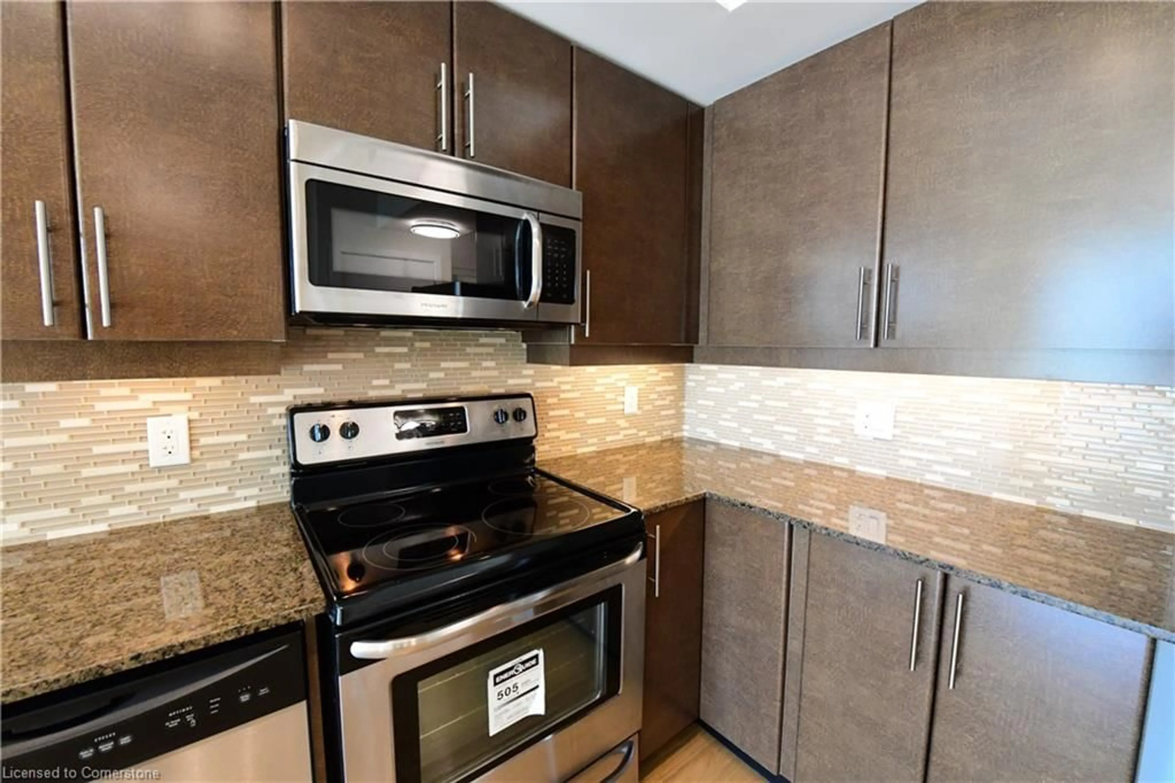 Standard kitchen, wood floors for 33 Bay St #2510, Toronto Ontario M5J 2Z3