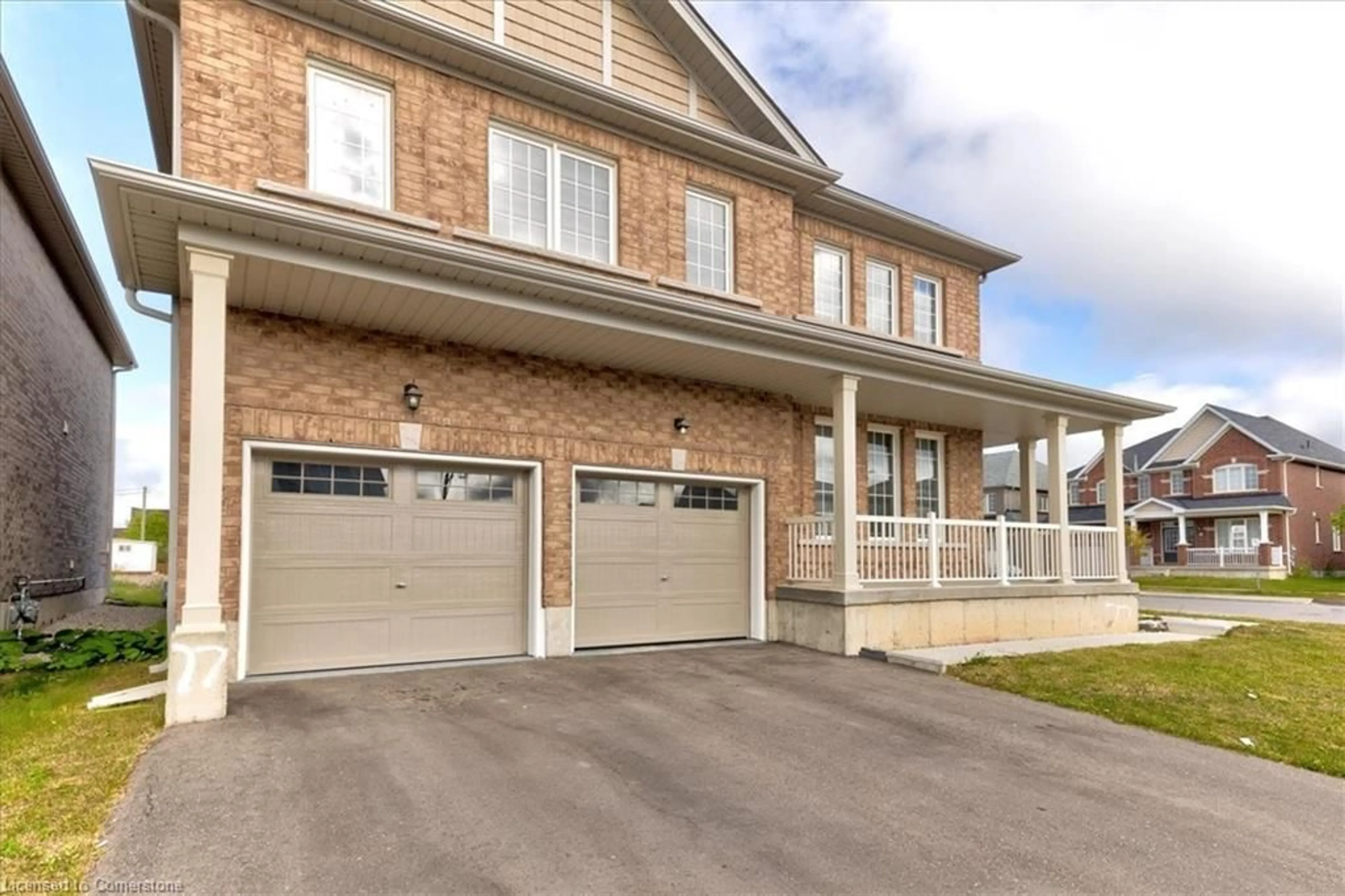 Home with brick exterior material for 2 Munro Cir, Brantford Ontario N3T 0R1