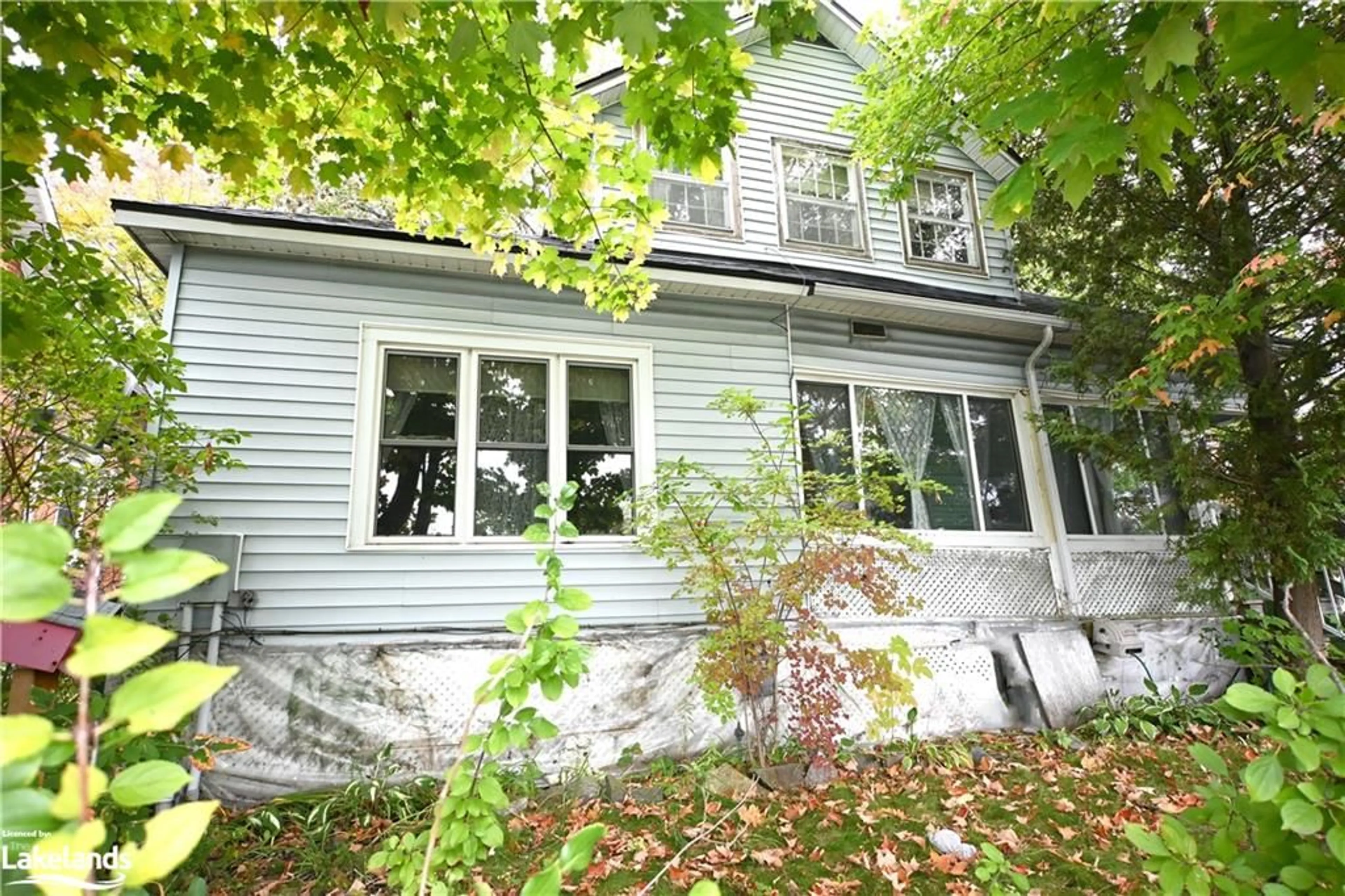 A pic from exterior of the house or condo, cottage for 42 Bay St, Parry Sound Ontario P2A 1S5