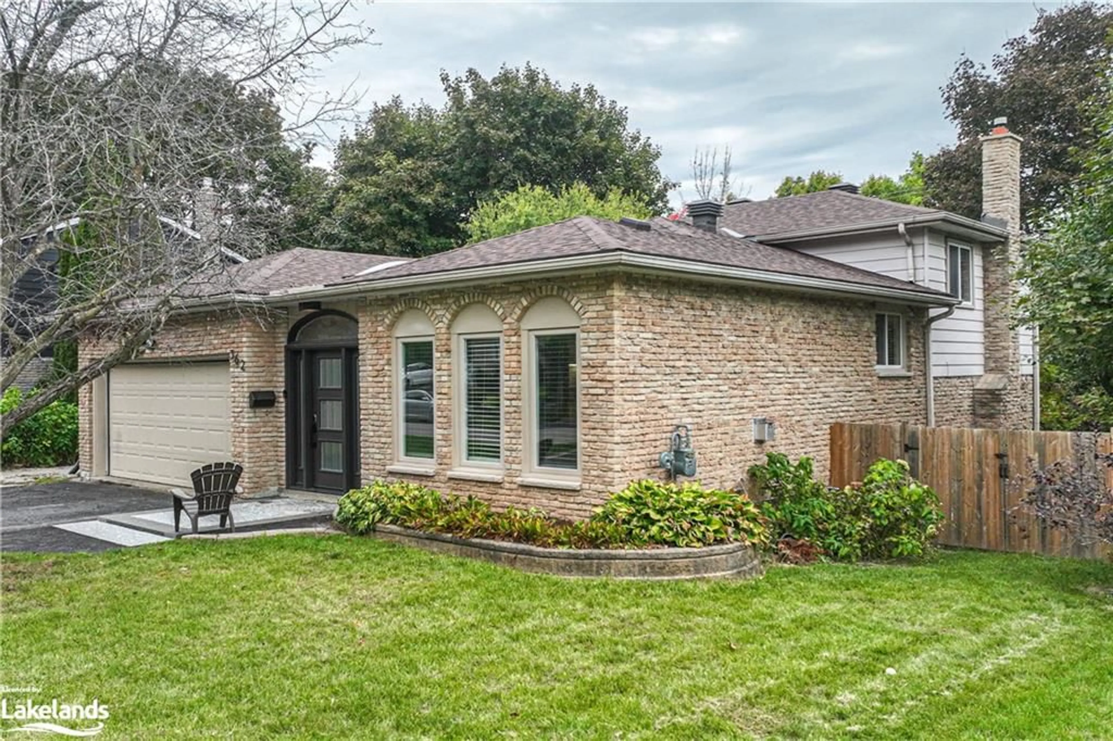 Home with brick exterior material for 362 Tallwood Dr, Orillia Ontario L3V 2G9