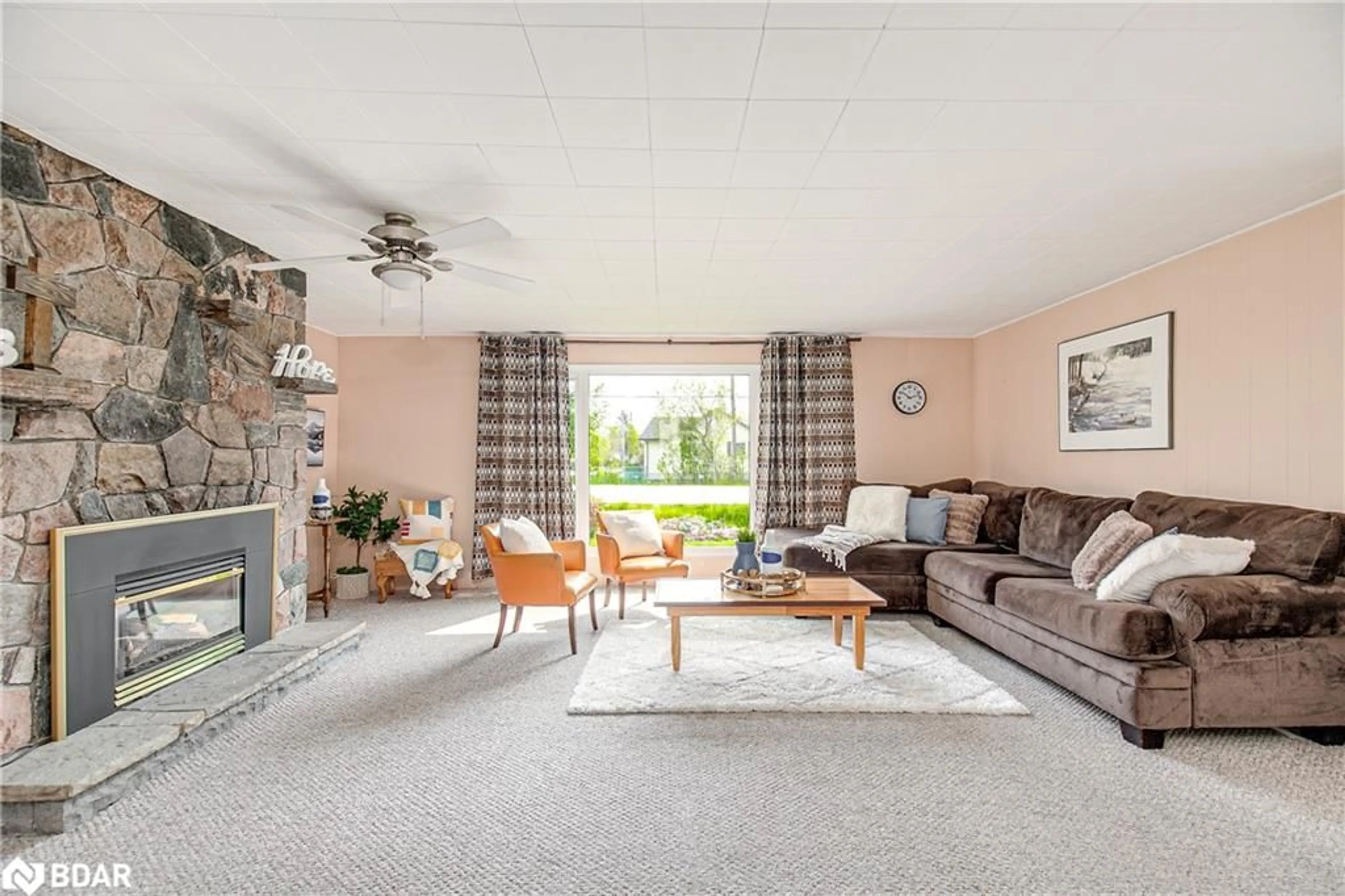 Living room, carpet floors for 1962 St Johns Rd, Alcona Ontario L9S 1T5