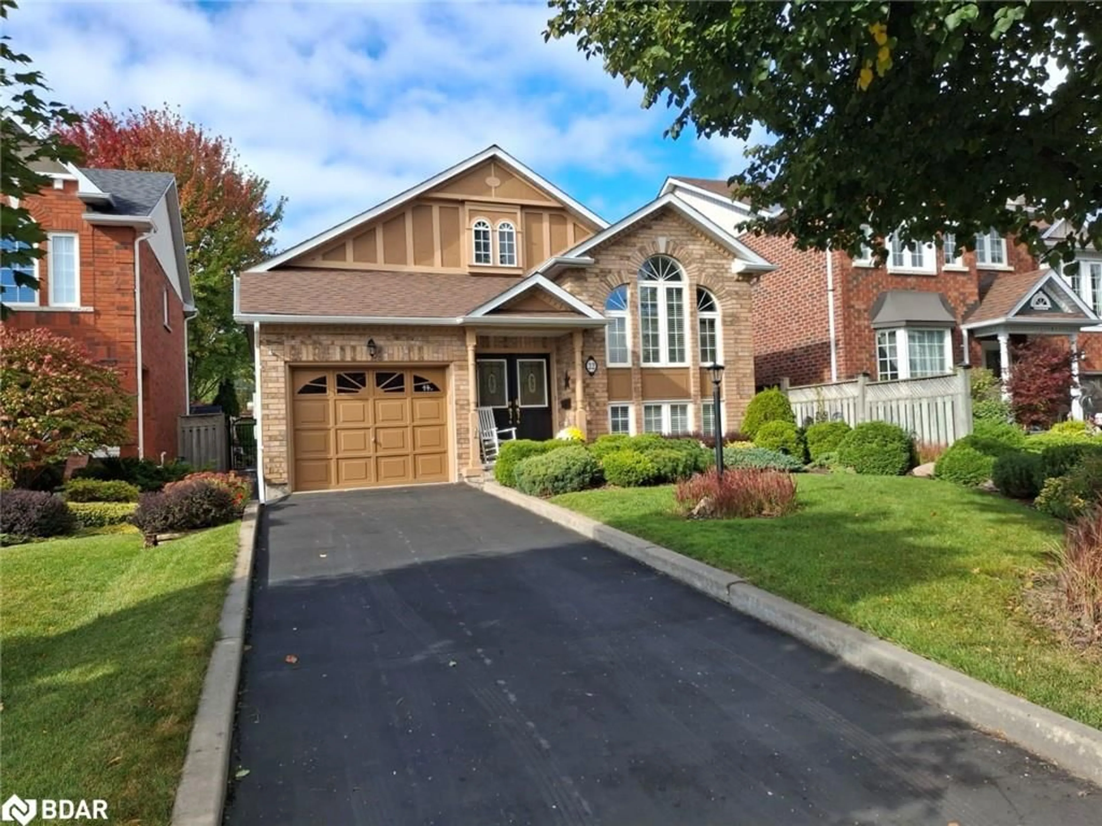 Frontside or backside of a home, the street view for 22 Huntington Dr, Barrie Ontario L4N 9T6