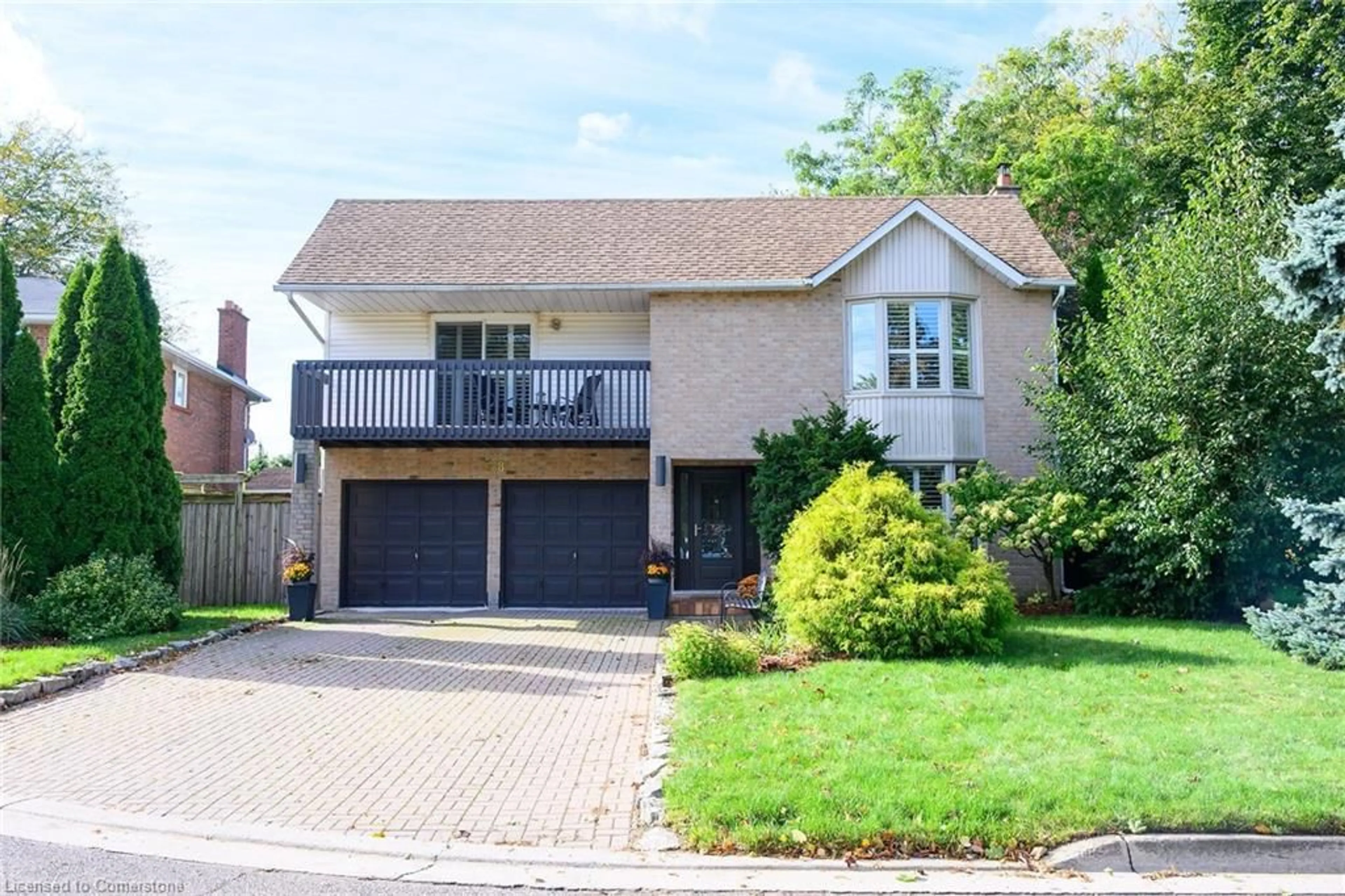 Frontside or backside of a home, cottage for 38 Lakegate Dr, Stoney Creek Ontario L8E 4G9