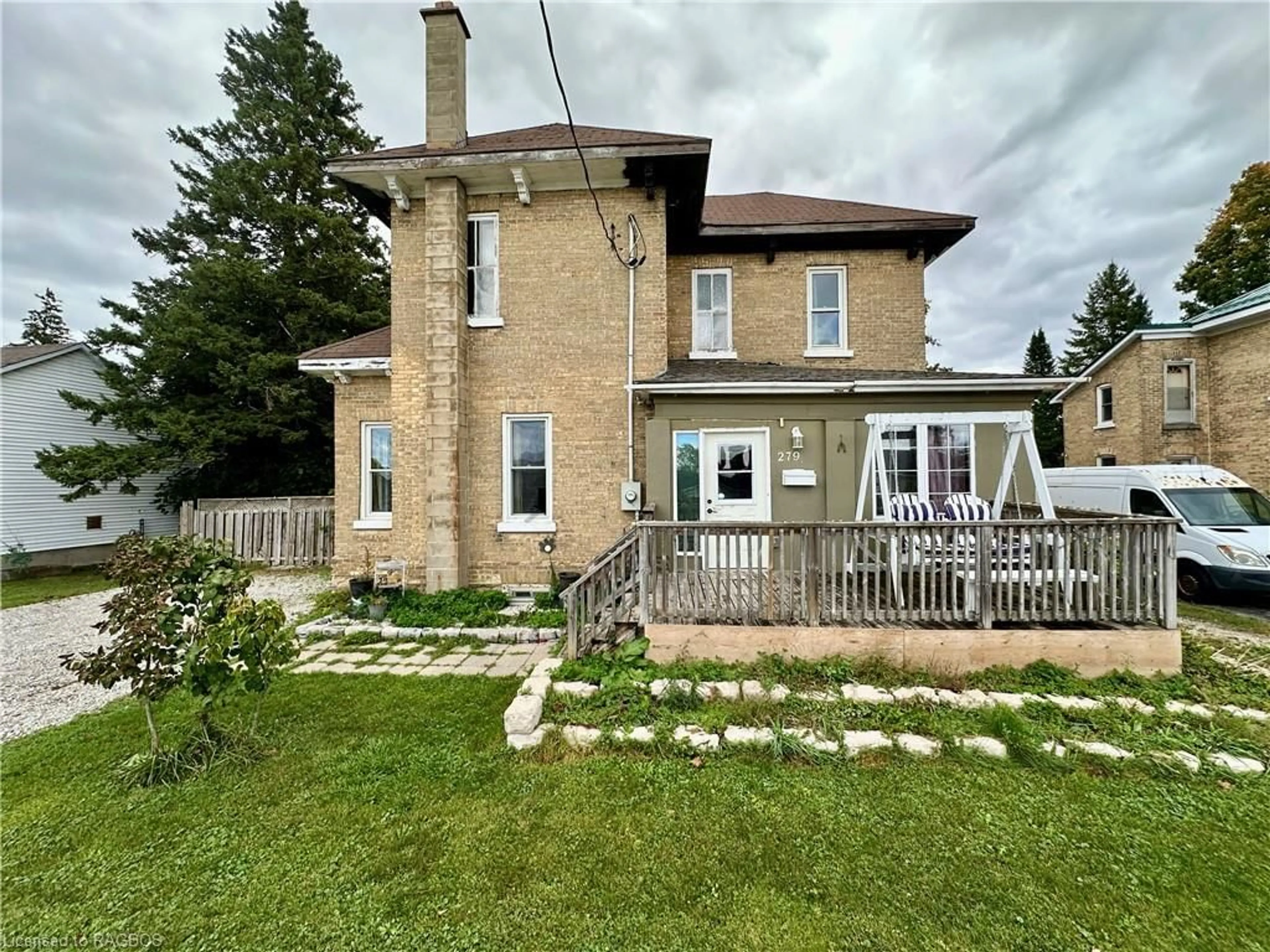 Frontside or backside of a home, cottage for 279 1st Ave, Chesley Ontario N0G 1L0