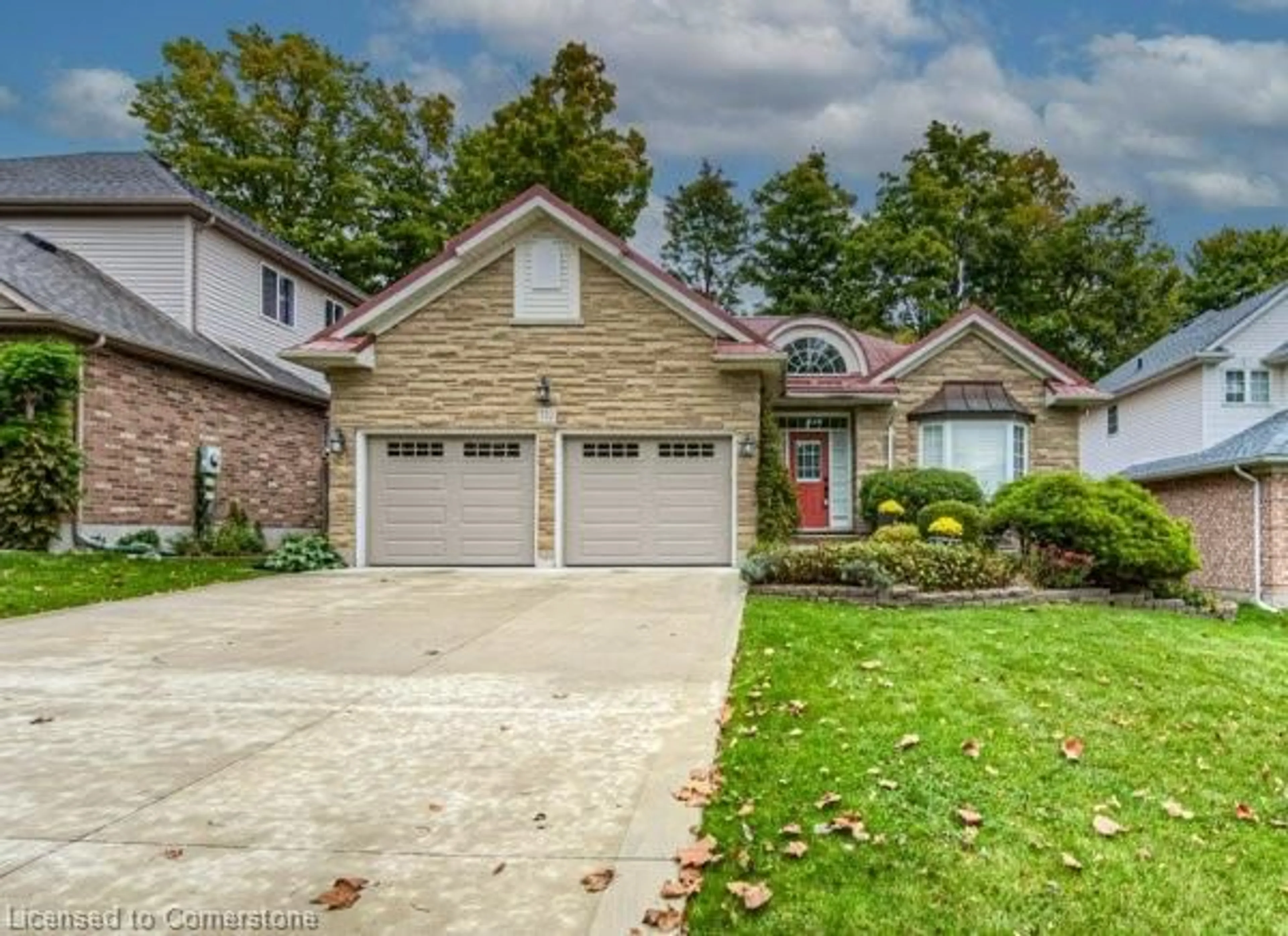 Home with brick exterior material for 532 Birchleaf Walk, Waterloo Ontario N2T 2W5