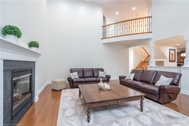 Additional property image - 12 Cowper Crt