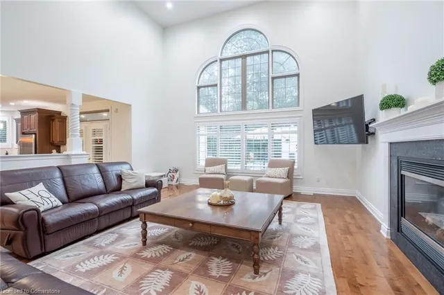Additional property image - 12 Cowper Crt