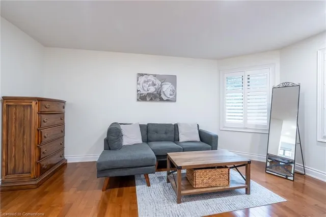 Additional property image - 12 Cowper Crt