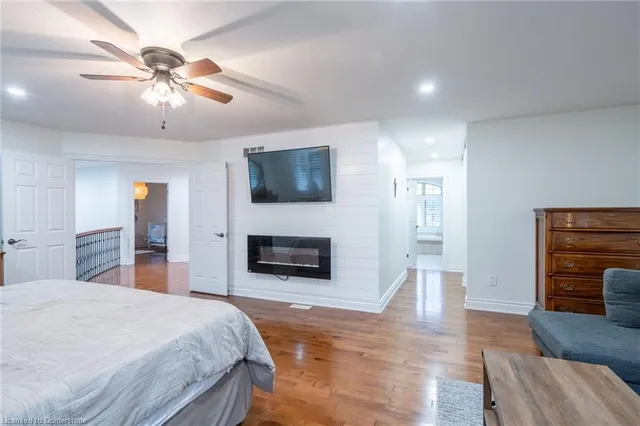 Additional property image - 12 Cowper Crt