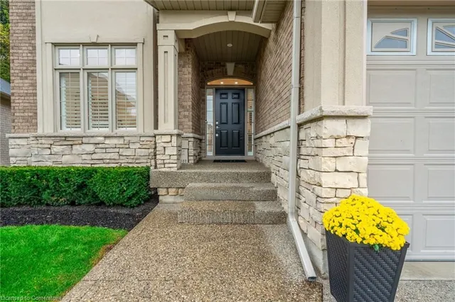 Additional property image - 12 Cowper Crt