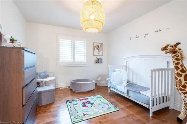 Additional property image - 12 Cowper Crt