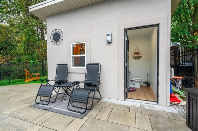 Additional property image - 12 Cowper Crt