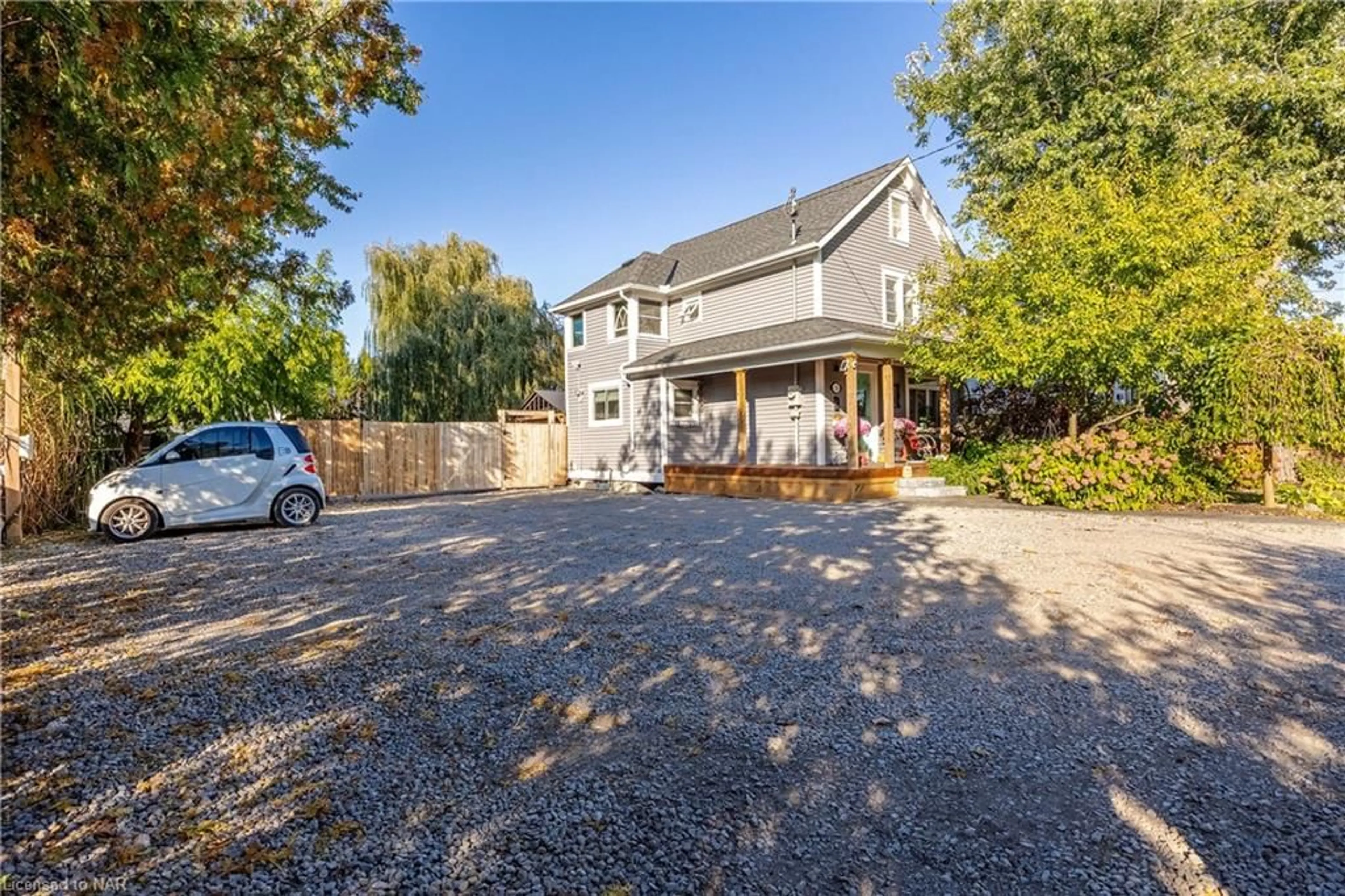 A pic from exterior of the house or condo, the fenced backyard for 536 Thorold Rd, Welland Ontario L3C 3W8