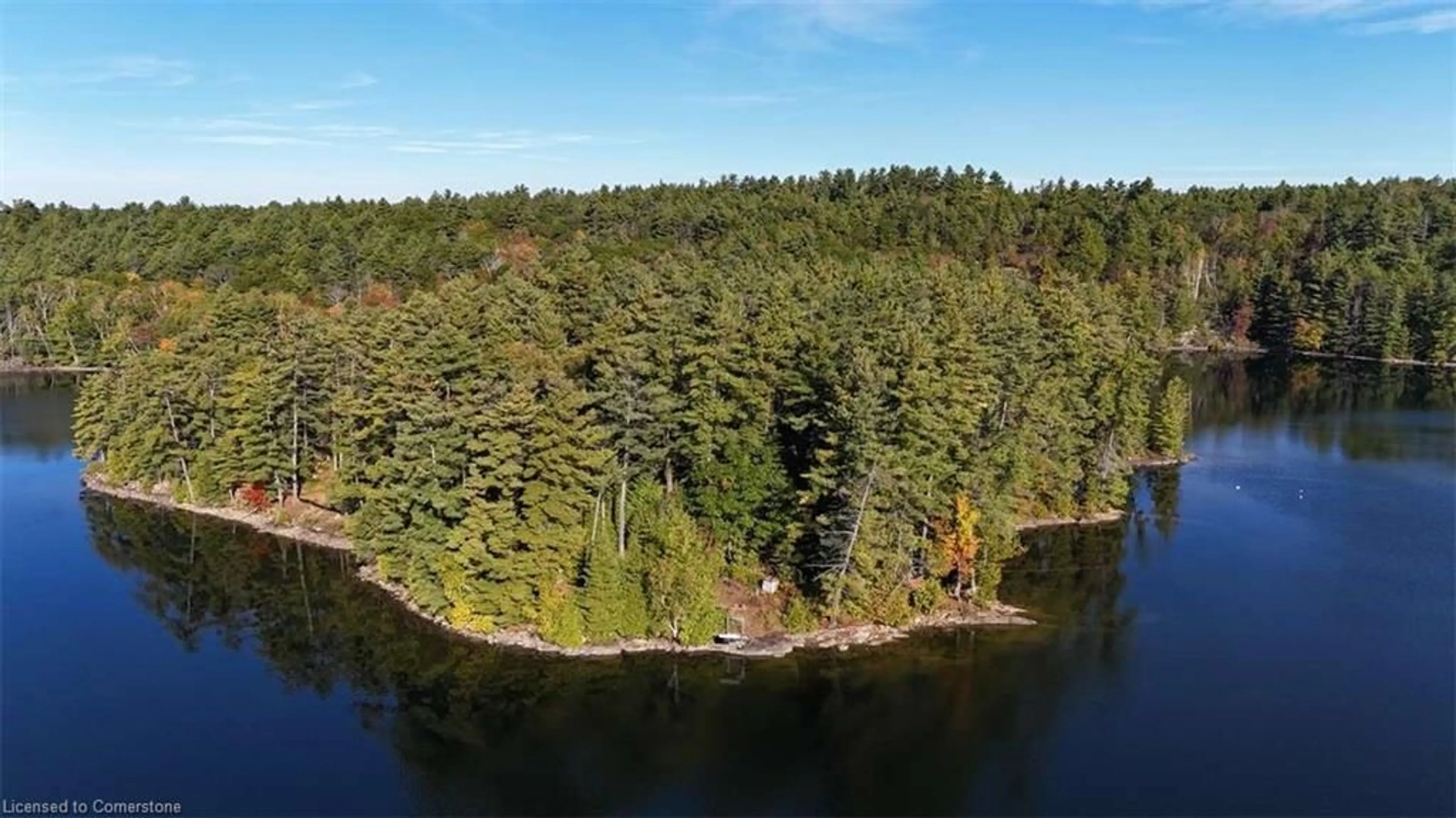 A pic of a room for 100 Kilgore Island, Cloyne Ontario K0H 1K0