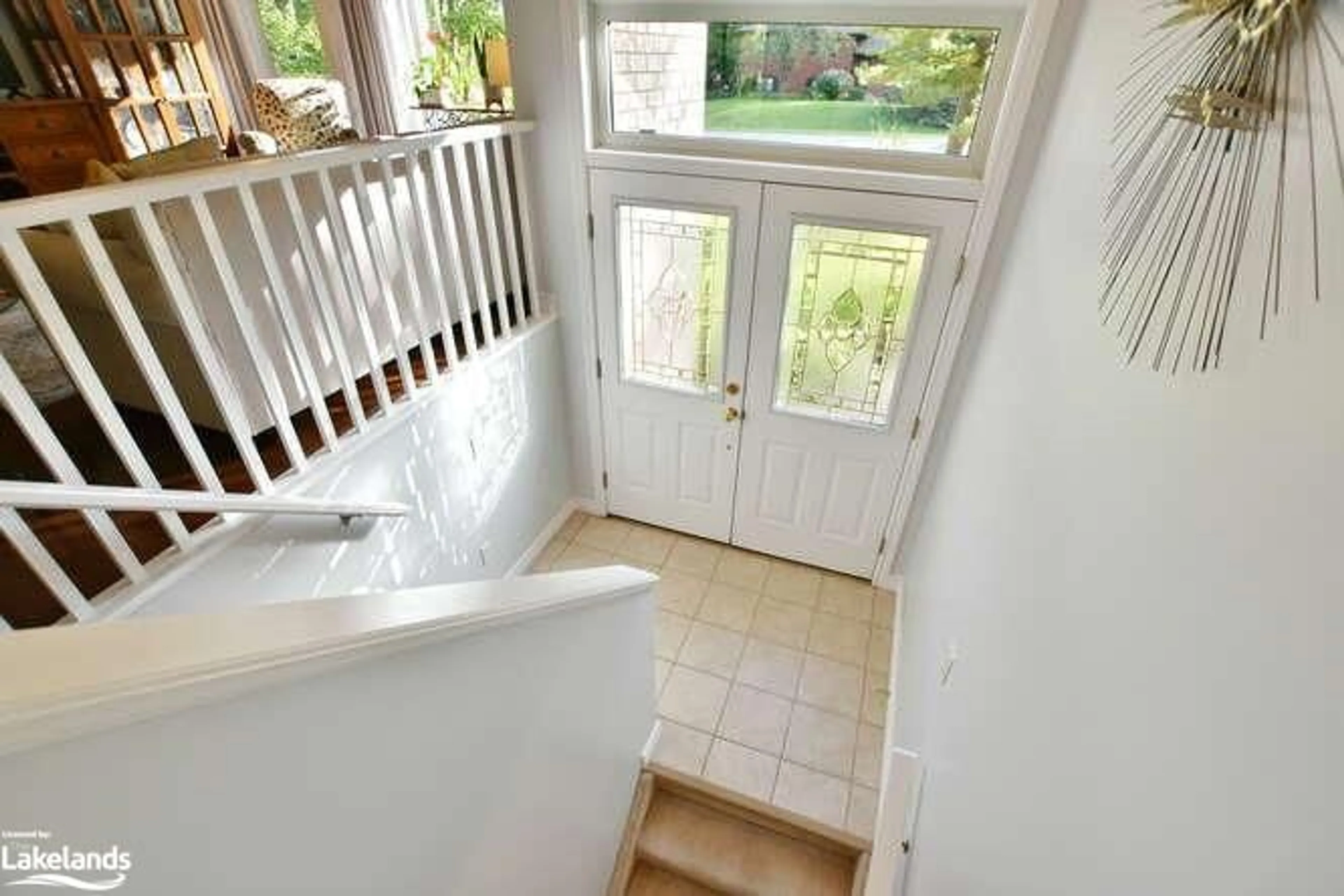 Stairs for 4 Pauline Pl, Wasaga Beach Ontario L9Z 1J2