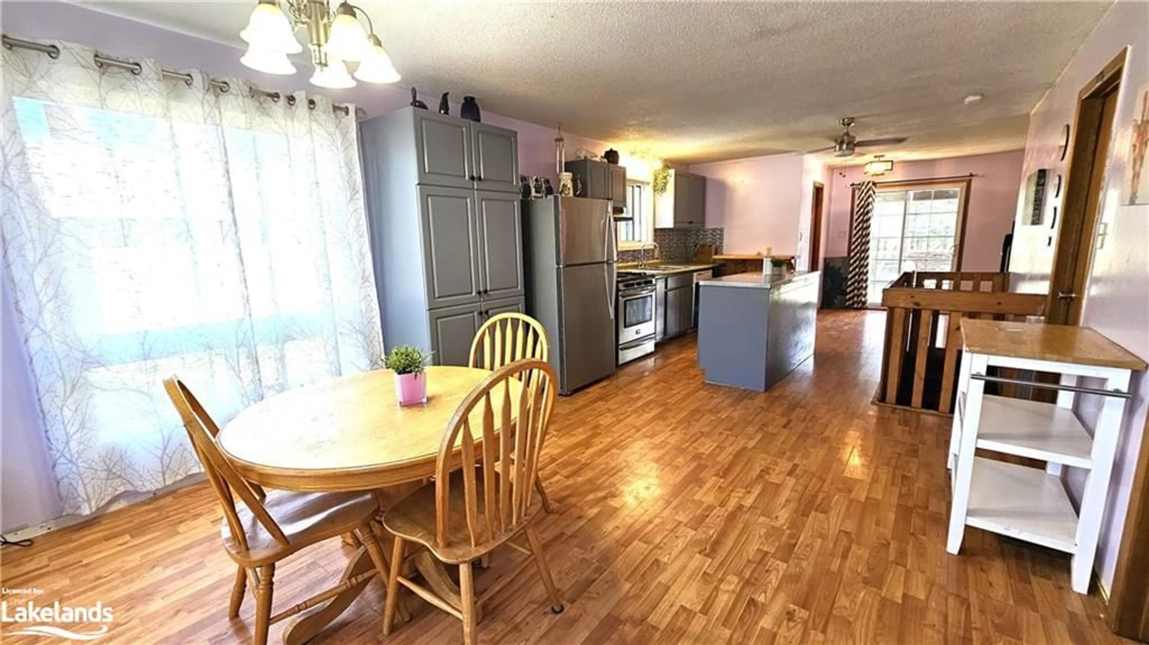 Dining room for 51 Riverside Ave, South River Ontario P0A 1X0