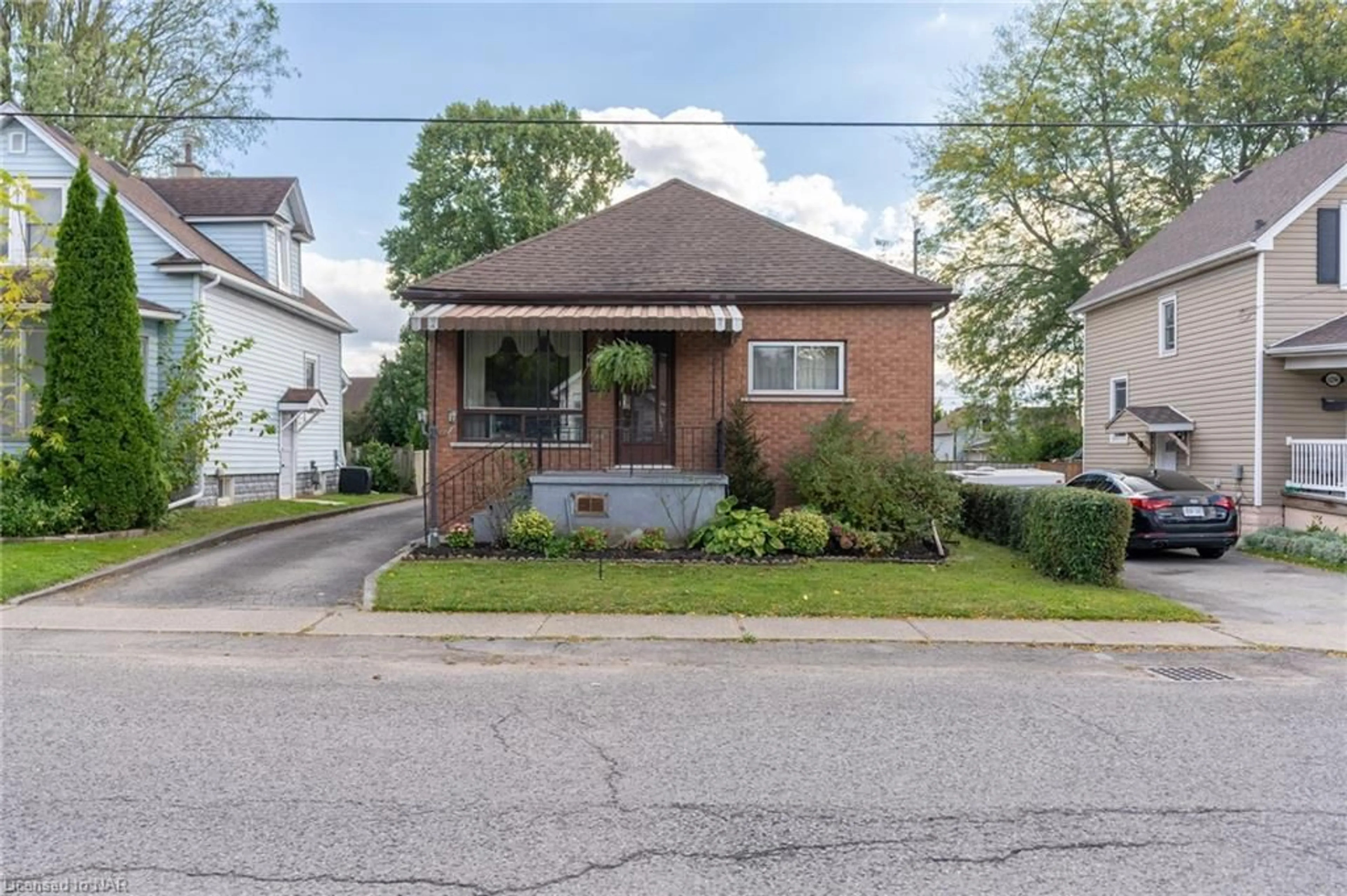 Frontside or backside of a home, cottage for 6286 Culp St, Niagara Falls Ontario L2G 2C1